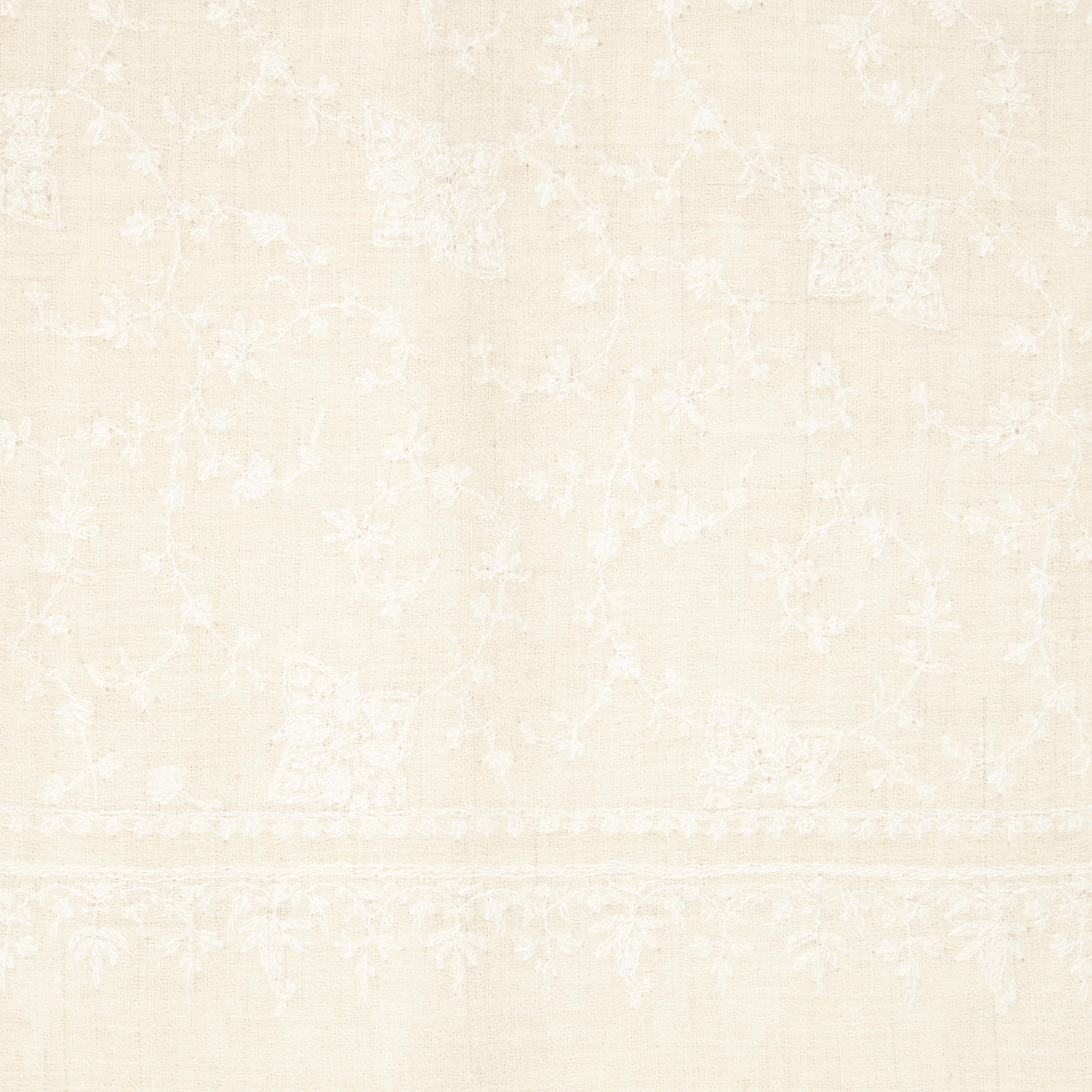Hand Embroidered 100% Cashmere Shawl in Ivory Cream & White Made in Kashmir In New Condition In London, GB