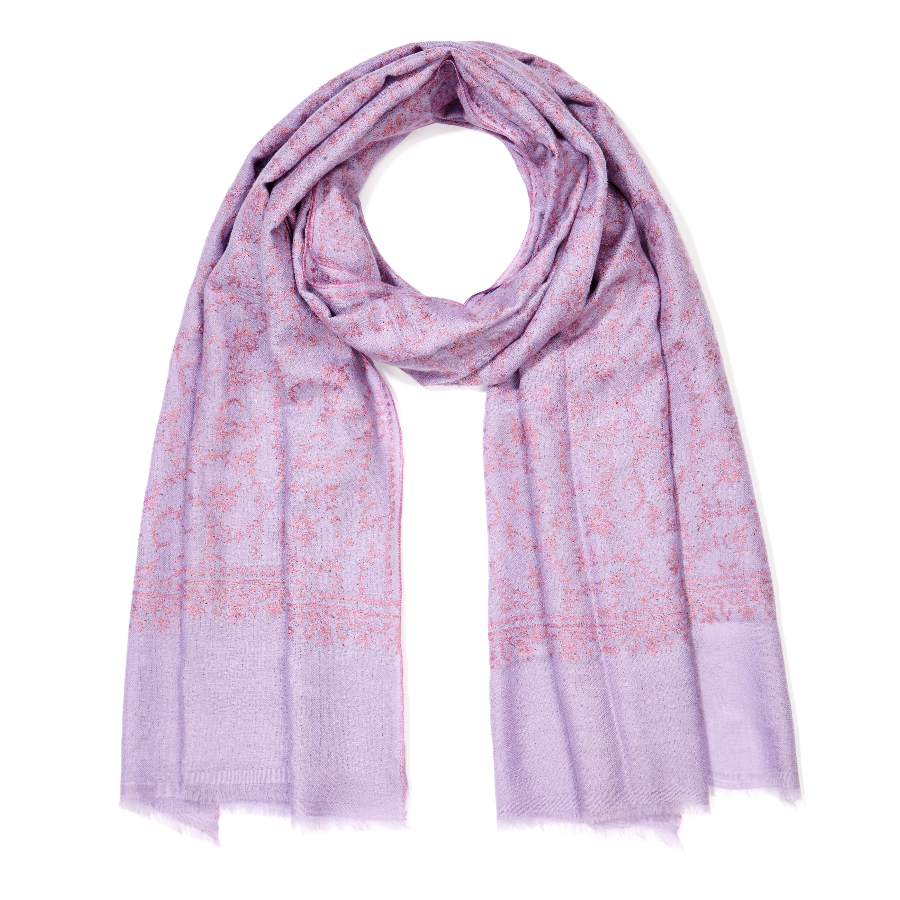 Hand Embroidered Cashmere Scarf in Lilac Made in Kashmir - Brand New  In New Condition In London, GB
