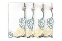 Servilletas de rosa trepadora bordadas a mano (Juego de 4)