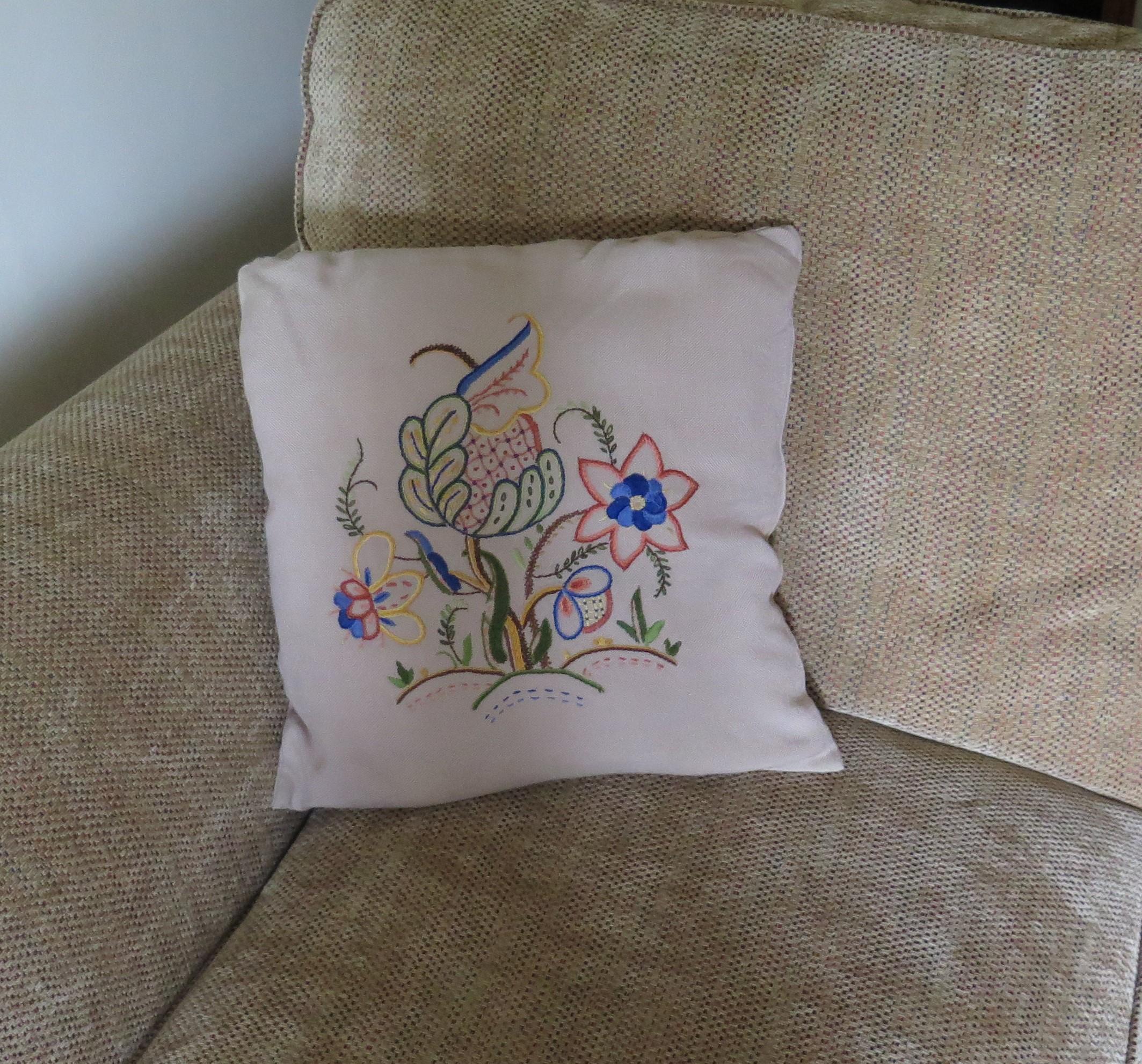 Hand Embroidered Cushion or Pillow, English circa 1940s For Sale 6