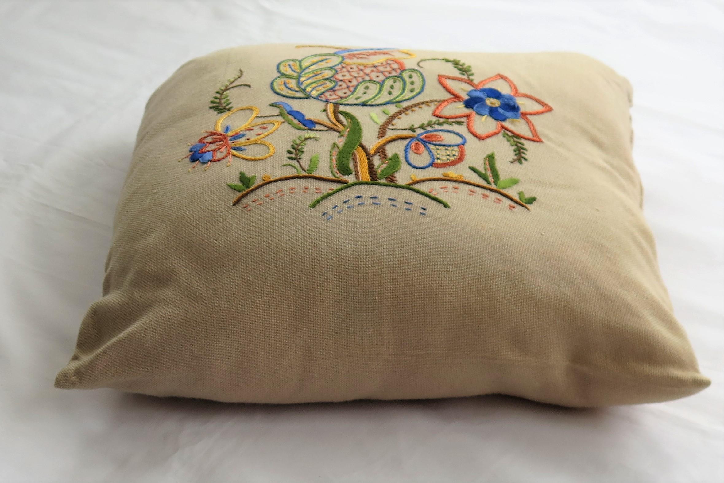 Hand Embroidered Cushion or Pillow, English circa 1940s In Good Condition For Sale In Lincoln, Lincolnshire