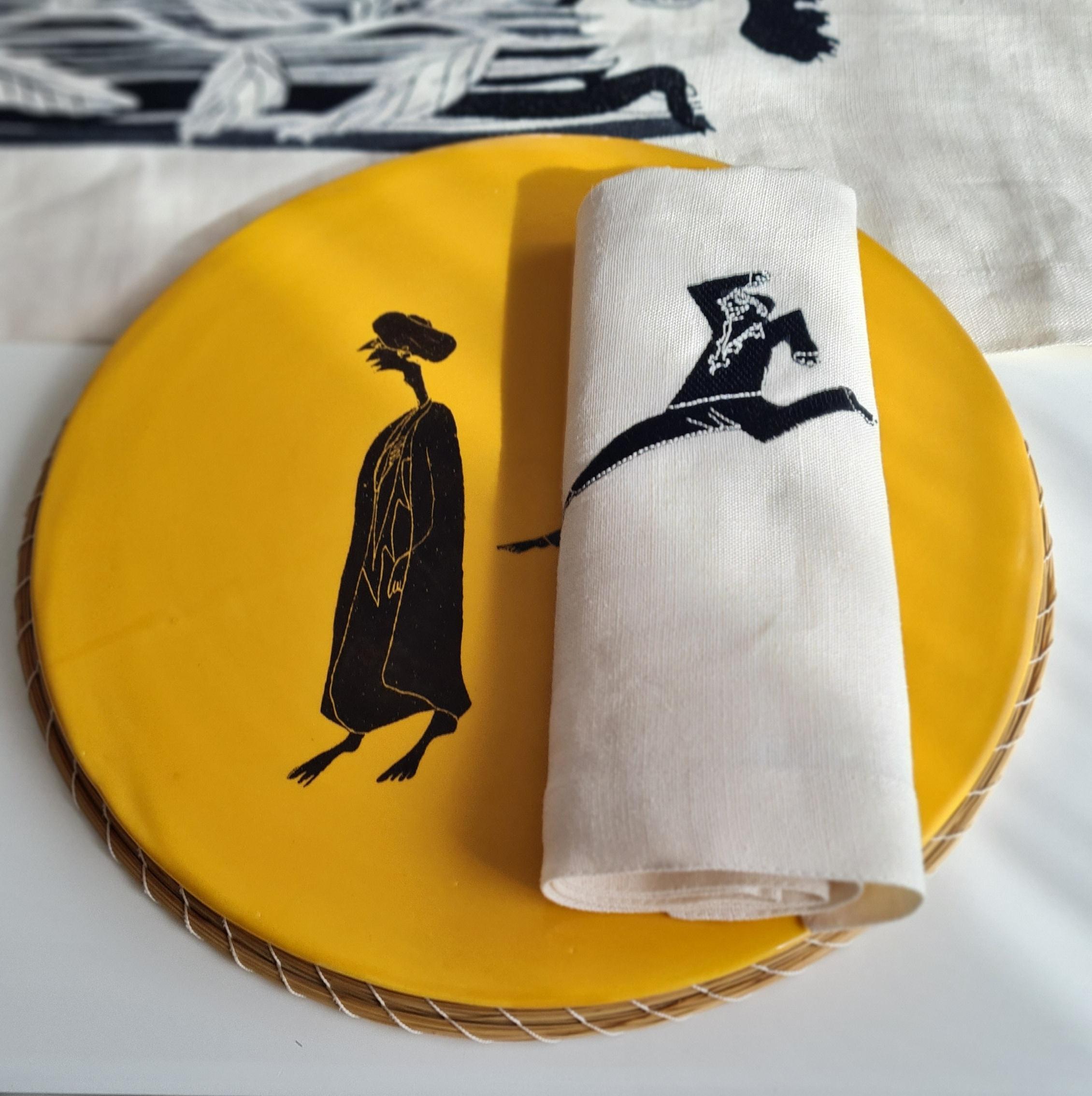 Moderne Serviette de table en lin brodée à la main 