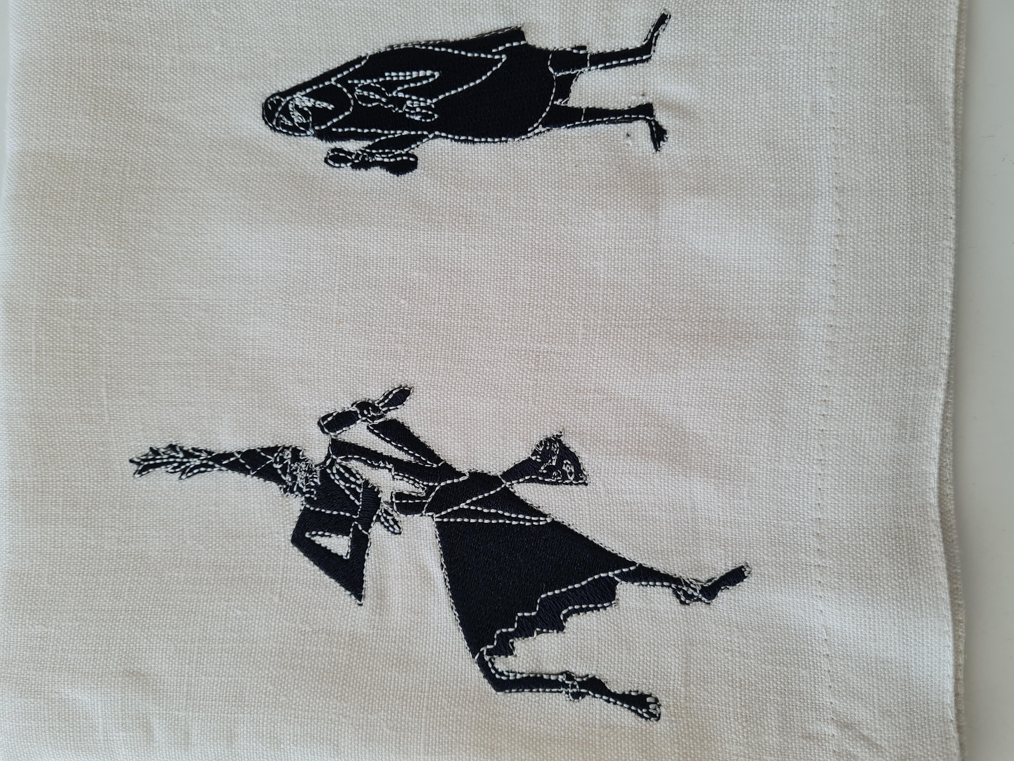 Serviette de table en lin brodée à la main 