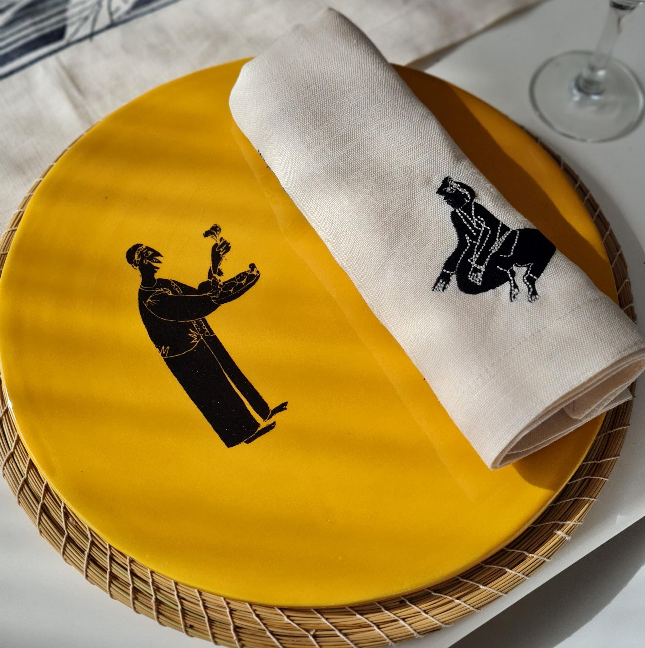 Moderne Serviette de table en lin brodée à la main 