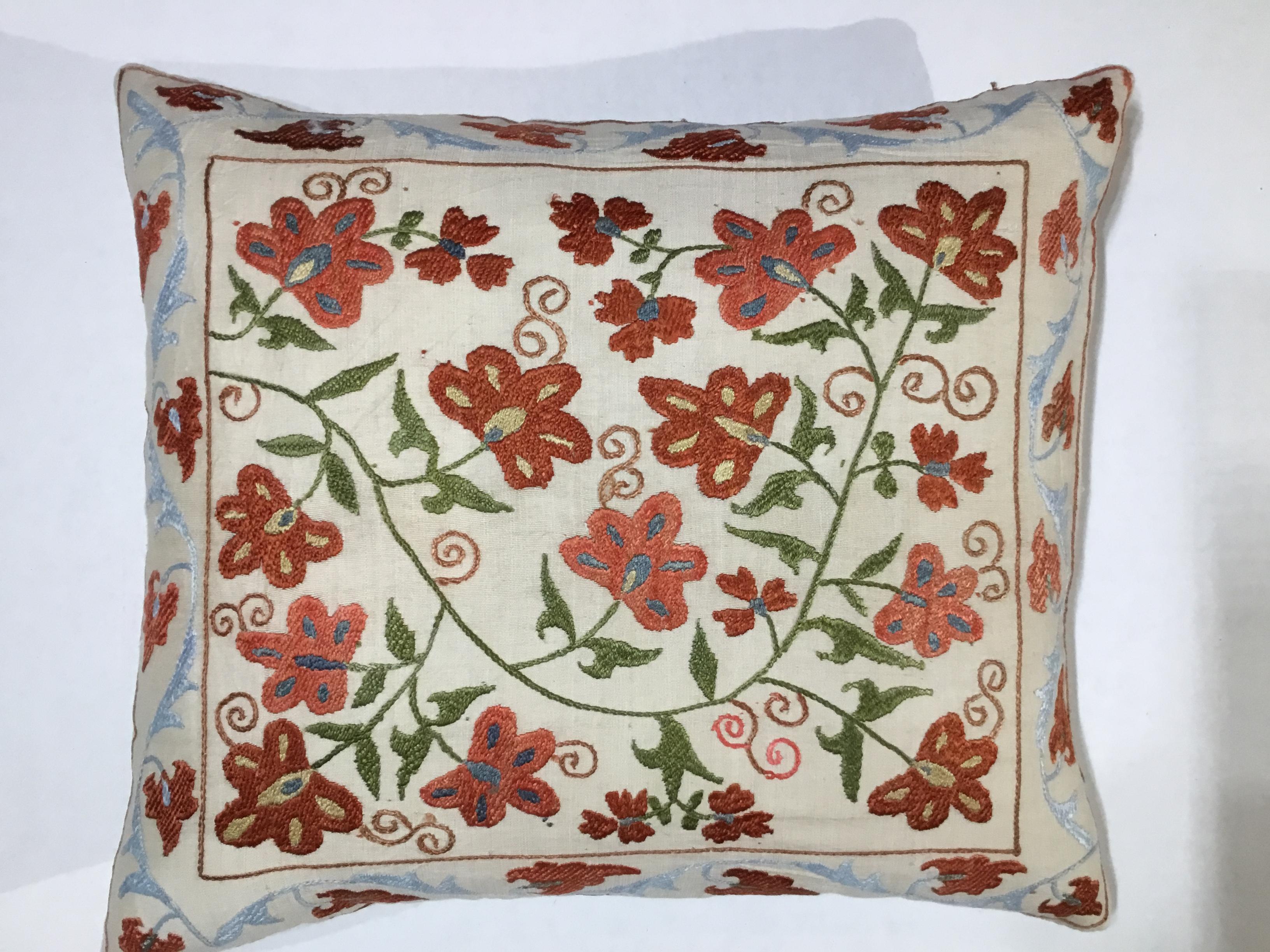 Beautiful pillow made of hand embroidery silk on cream color cotton background, of flowers and vine motifs. Cotton baking with zipper, Fresh new insert.