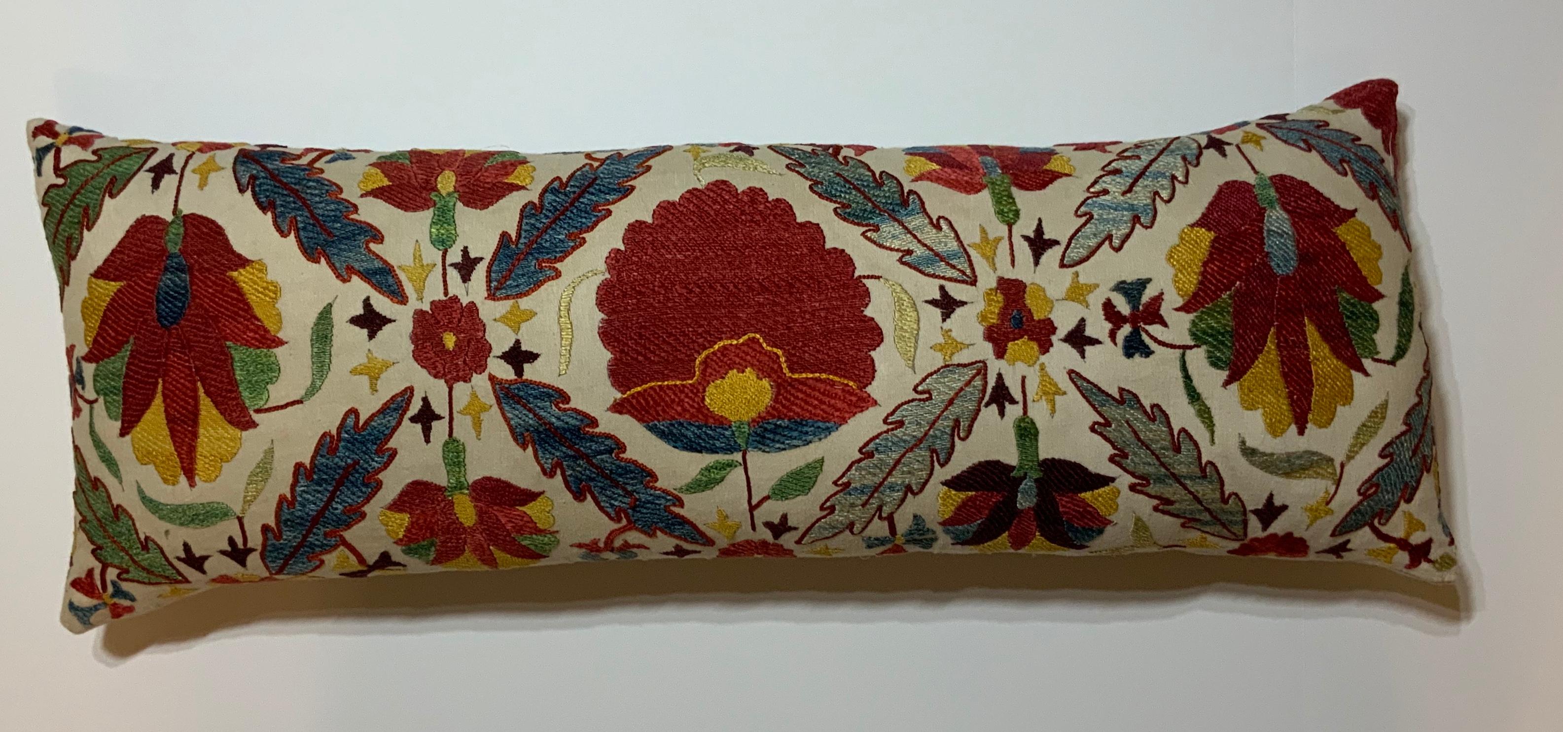 Beautiful pillow made of hand embroidery silk, on cream color background, exceptional flowers and vine motifs all around, linen backing, fresh new insert.