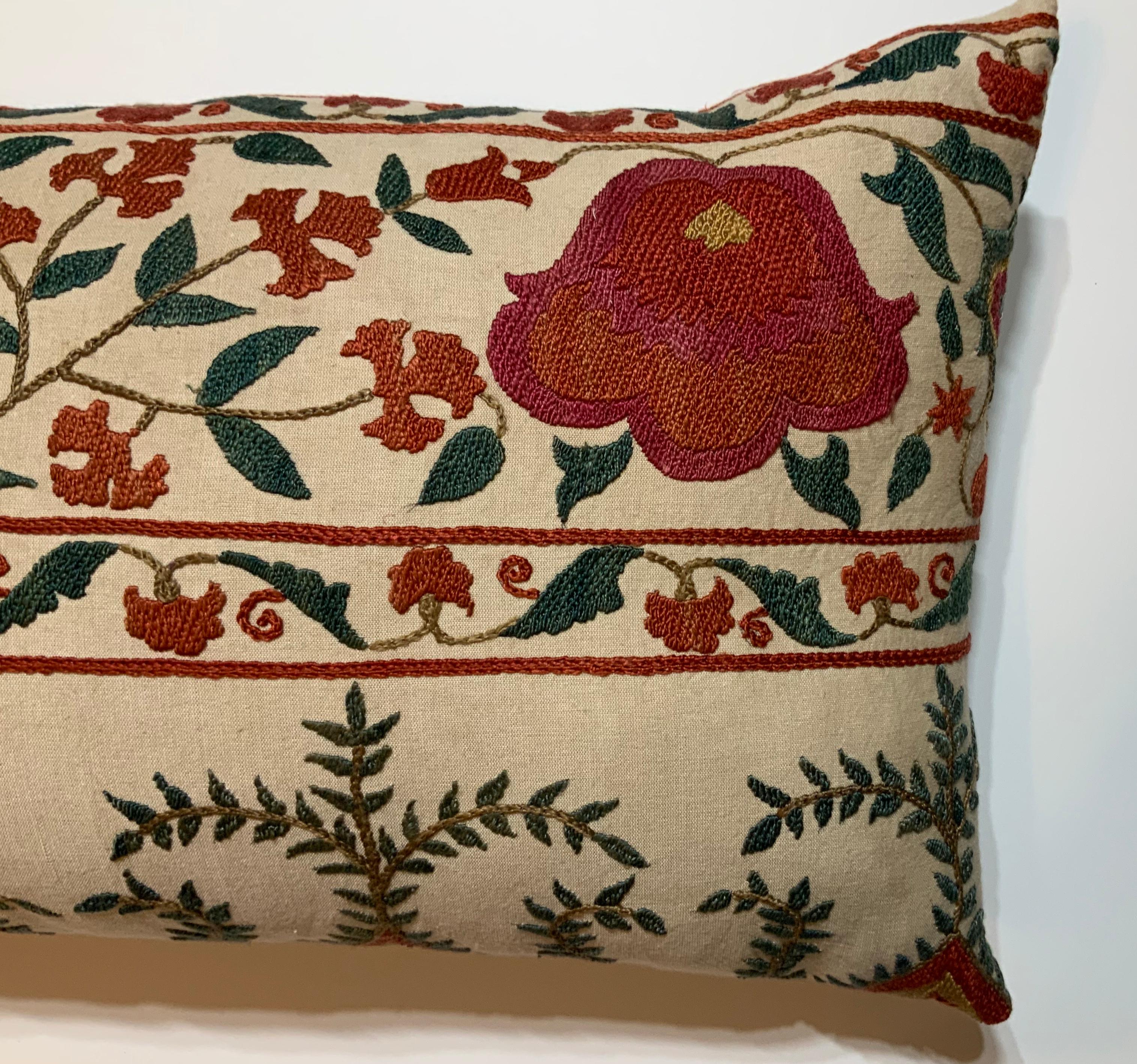 Beautiful pillow made of hand embroidery silk, on cream color background, exceptional flowers and vine motifs all around, linen backing, fresh new insert.