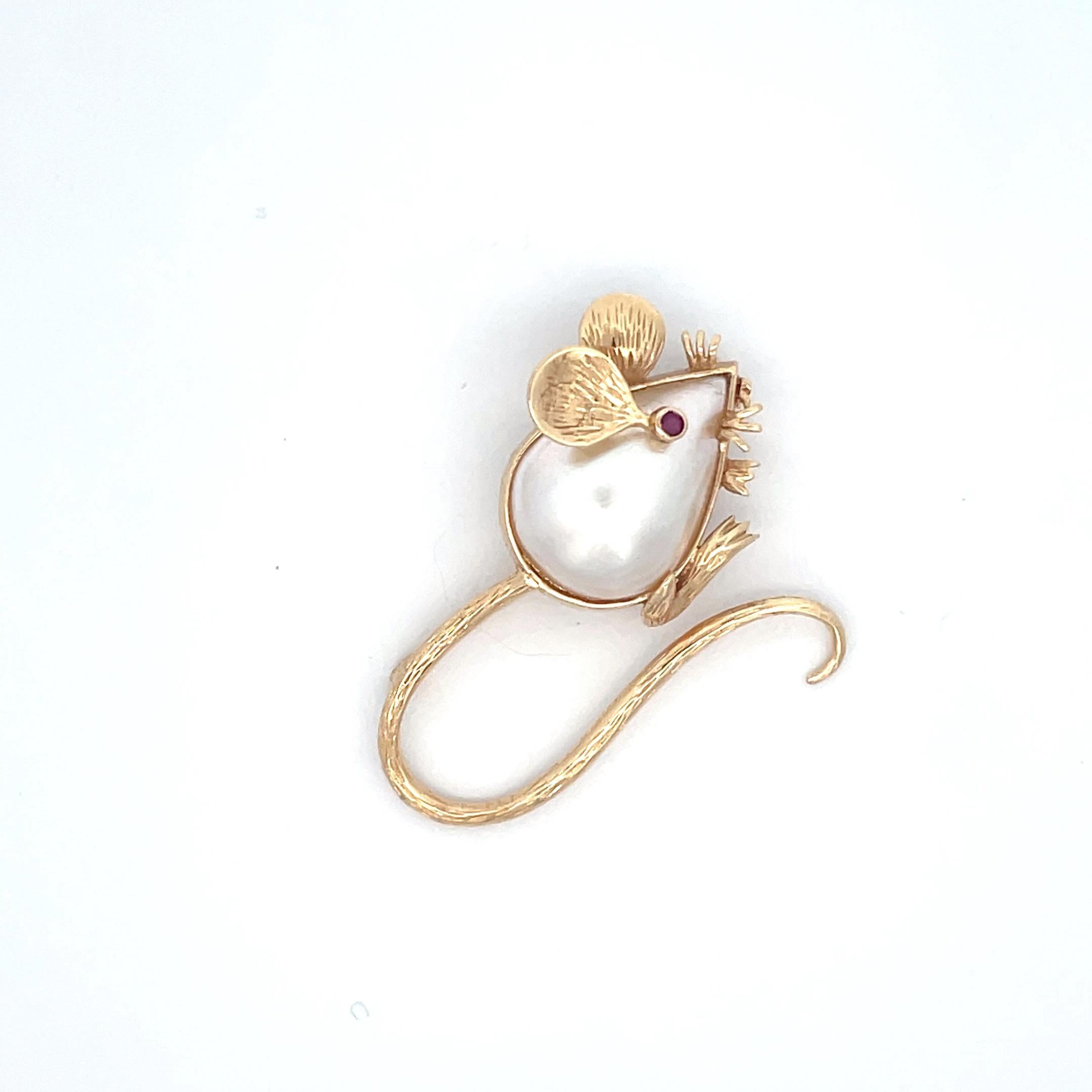 Hand Engraved 14k Yellow Gold Christmas Mouse Pin w/ Red Ruby Eyes  1
