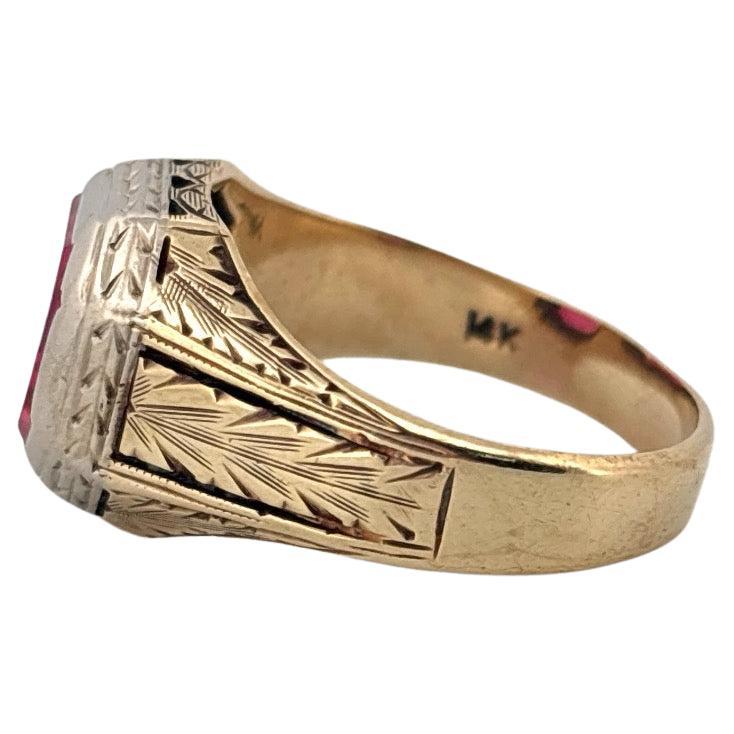Handgravierter 14K Gelb & Weißgold Smaragdschliff 3,50ctw Synthetischer Rubin Ring für Damen oder Herren im Angebot