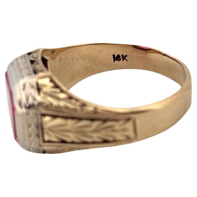 Handgravierter 14K Gelb & Weißgold Smaragdschliff 3,50ctw Synthetischer Rubin Ring im Angebot 3
