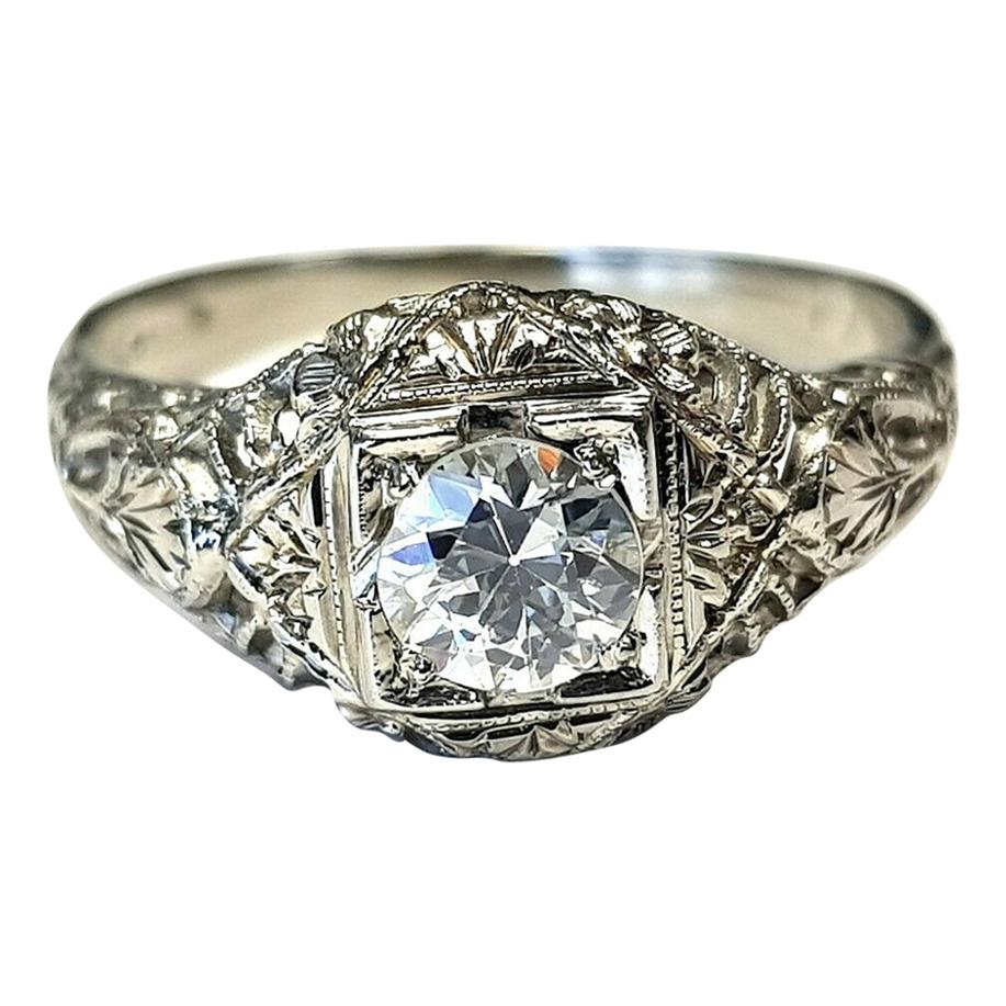 Hand Engraved 18 Karat White Gold Vintage Ring with Round Diamond