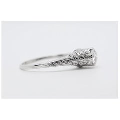 Handgravierter Art Deco-Verlobungsring aus Platin mit 0,60 Karat Diamanten