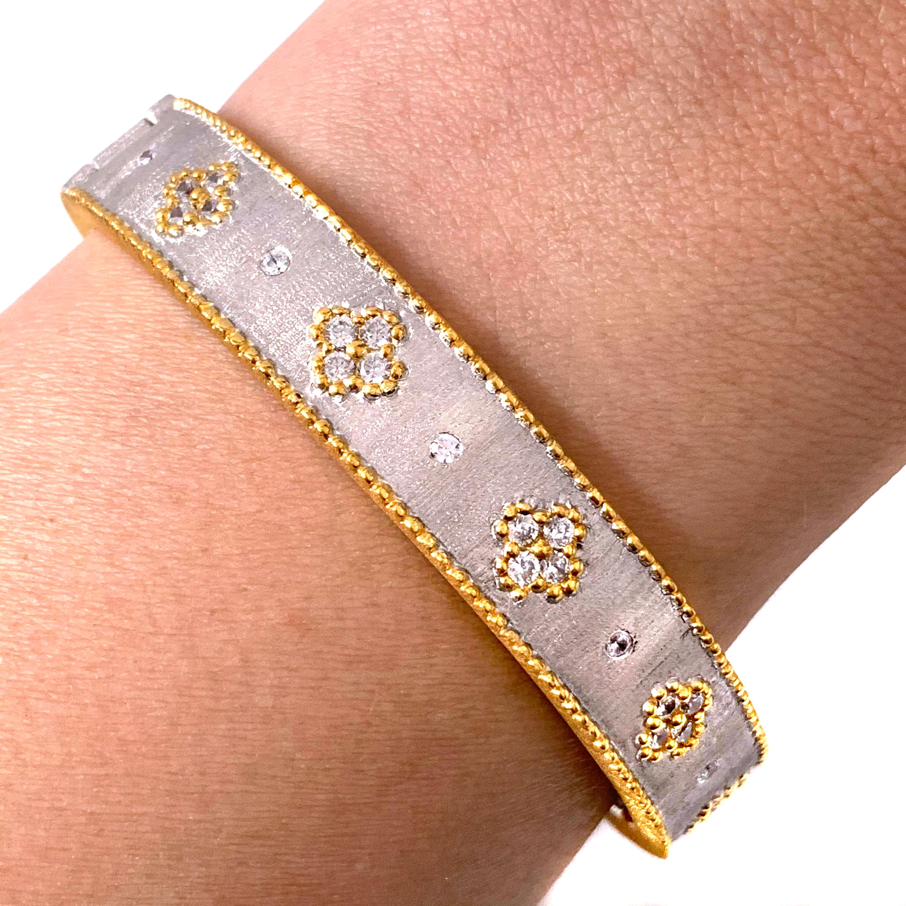 Round Cut Hand-engraved Clover Pattern Two-tone Platinum-plated Silver Bangle Bracelet For Sale