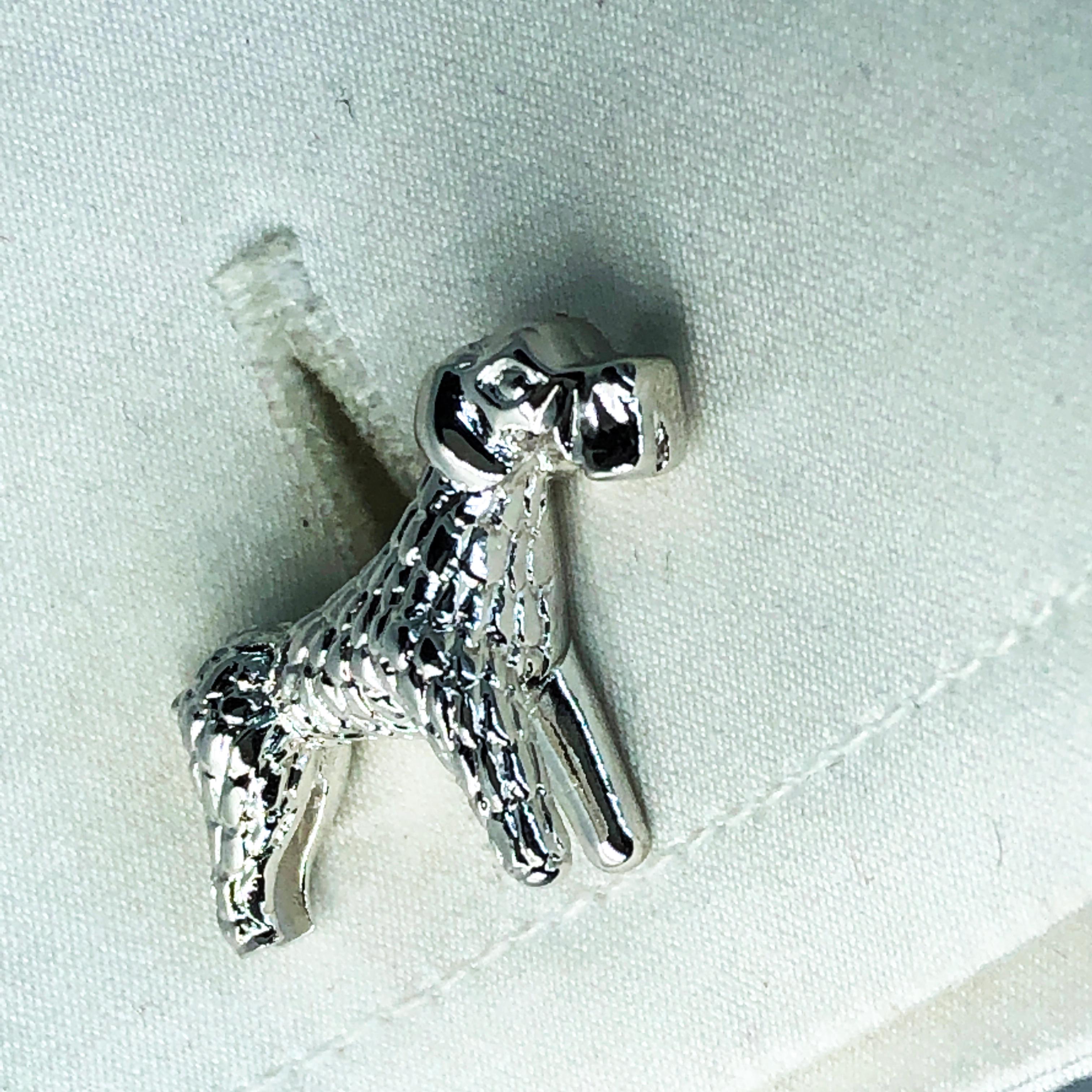 Berca Hand Engraved Little Hound Shaped T-Bar Back Sterling Silver Cufflinks For Sale 2