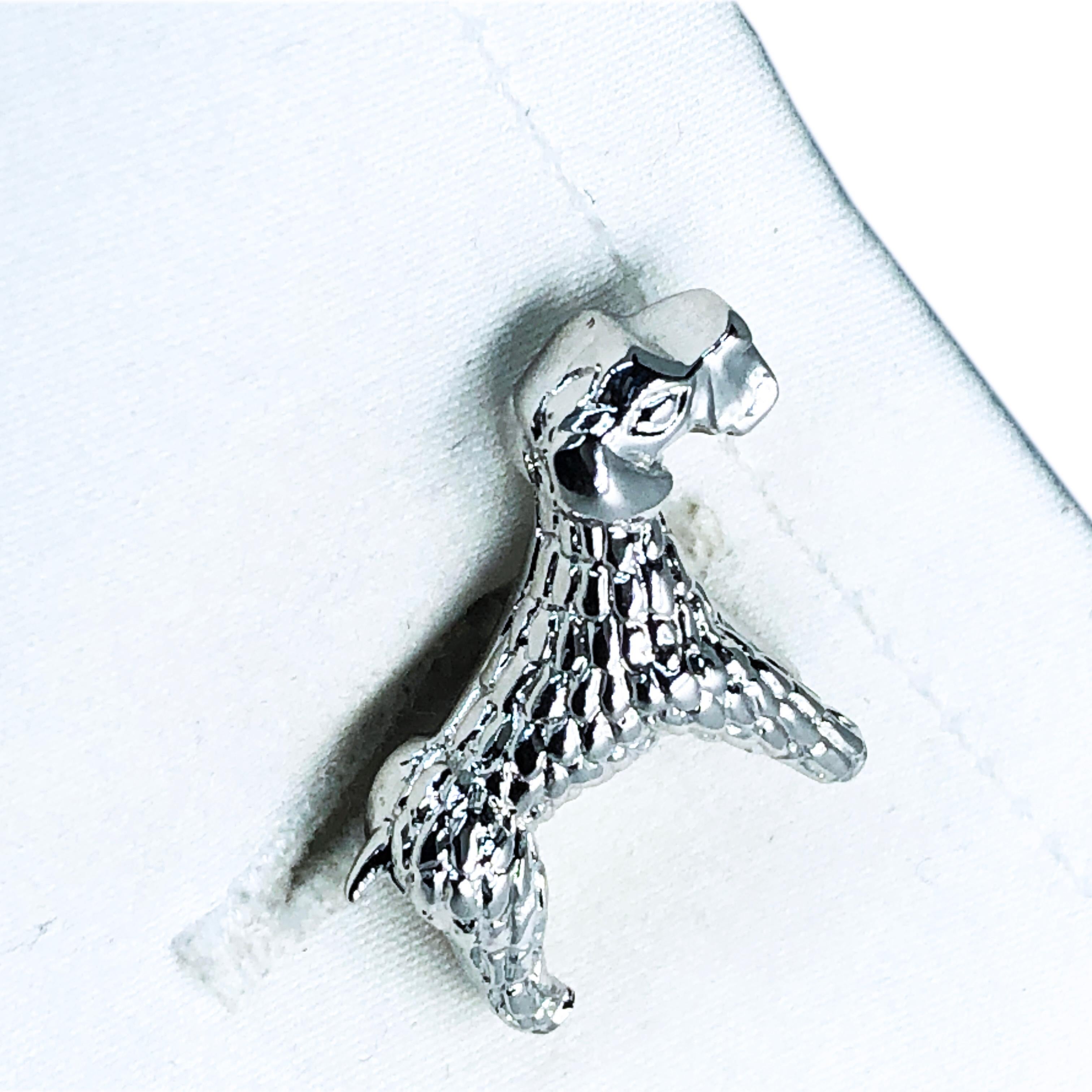 Berca Hand Engraved Little Hound Shaped T-Bar Back Sterling Silver Cufflinks For Sale 3