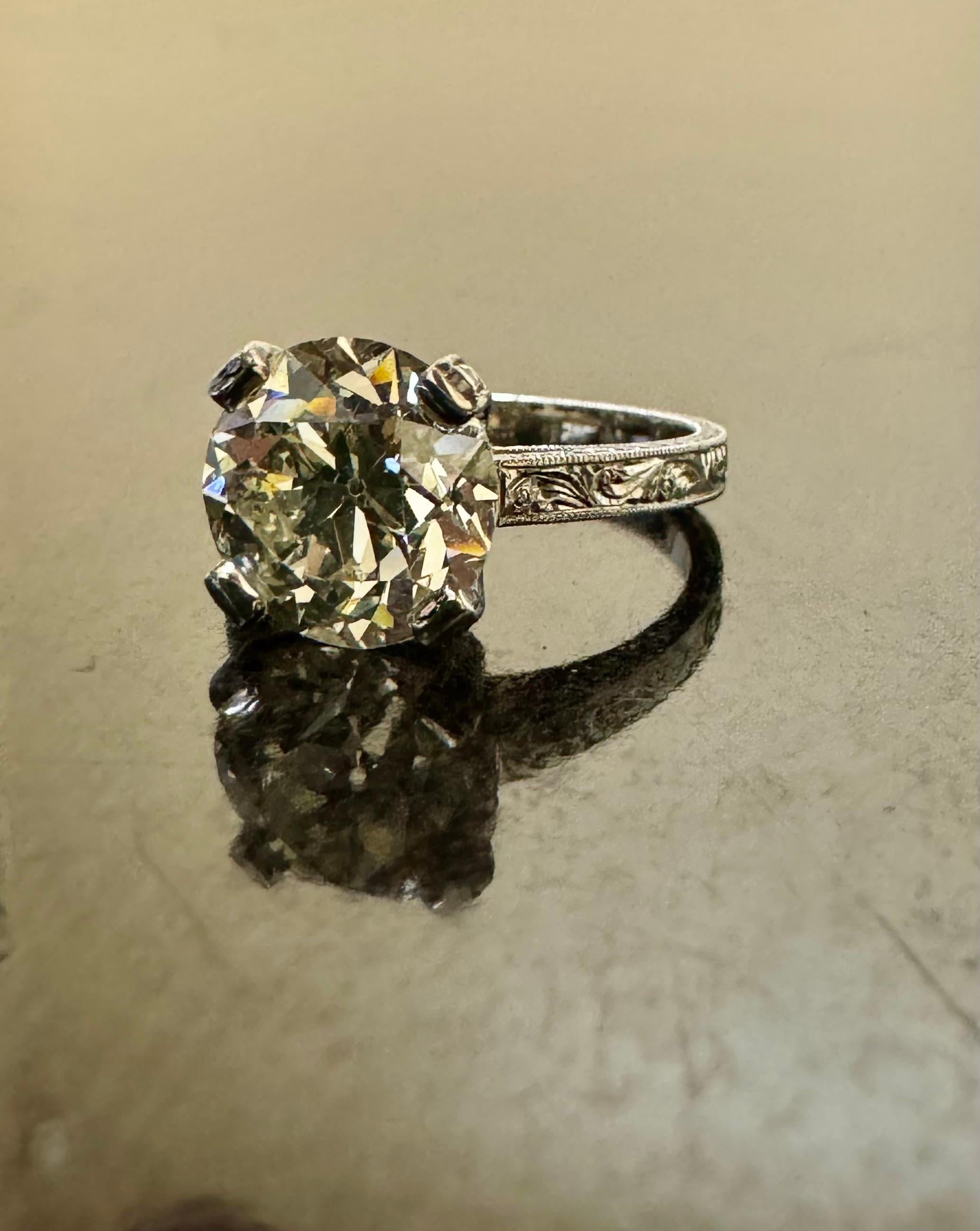 Hand Engraved Platinum Art Deco 3.77 Carat Old European Diamond Engagement Ring For Sale 2
