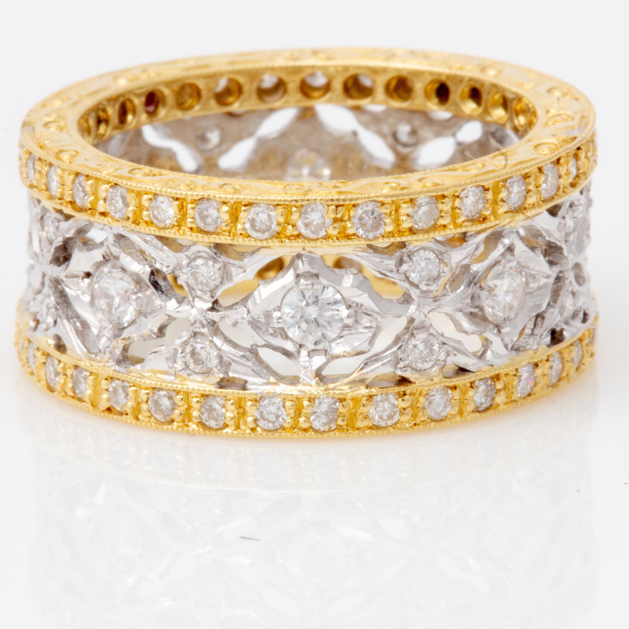 Hand-Engraved Two-Tone 18 Karat Gold and Diamond Ring For Sale 4