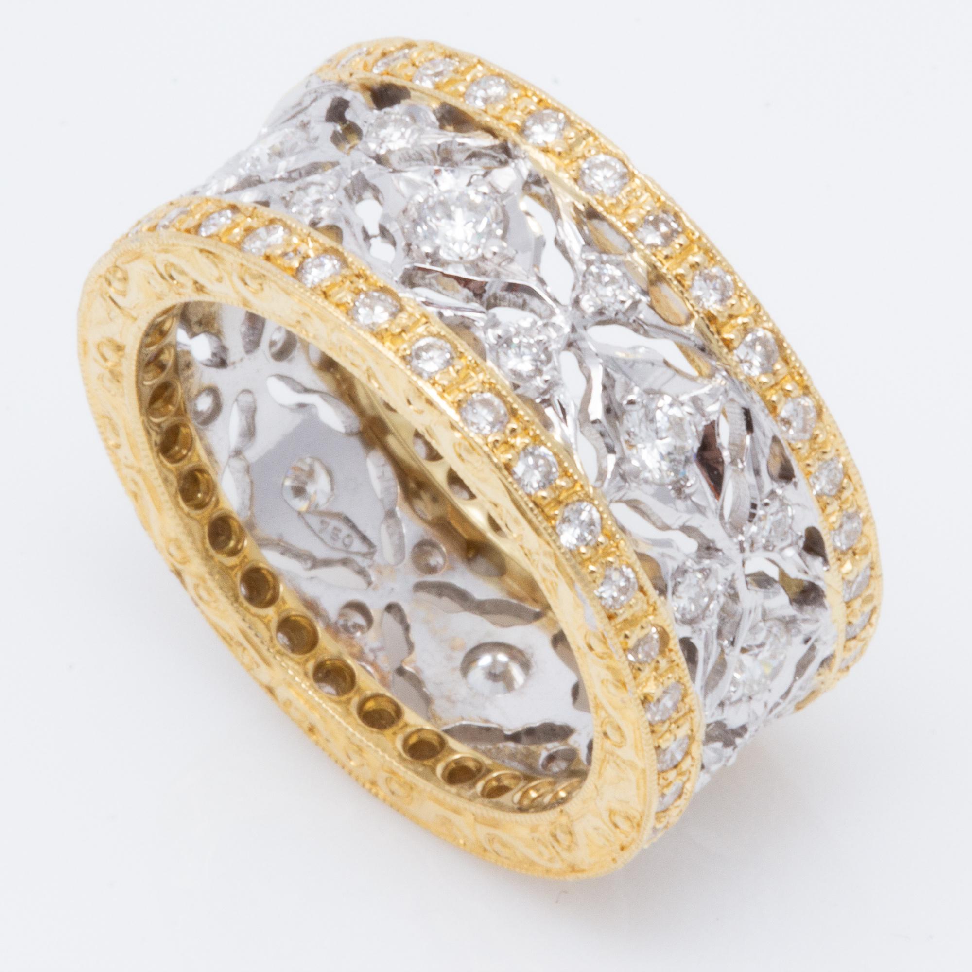 Handgravierter zweifarbiger Ring aus 18 Karat Gold und Diamanten (Rundschliff) im Angebot
