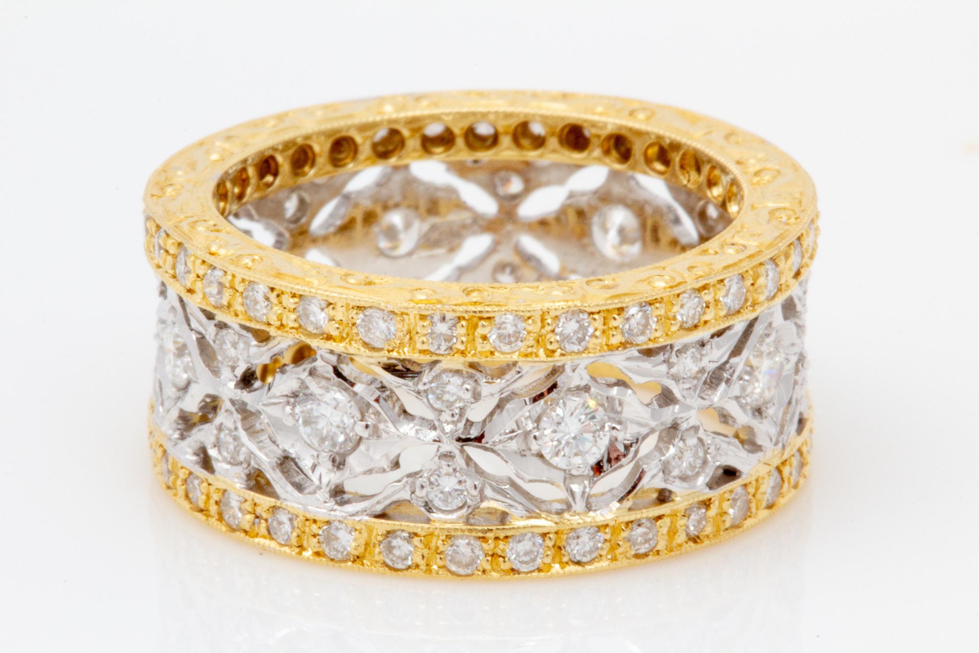 Handgravierter zweifarbiger Ring aus 18 Karat Gold und Diamanten im Zustand „Neu“ im Angebot in Houston, TX