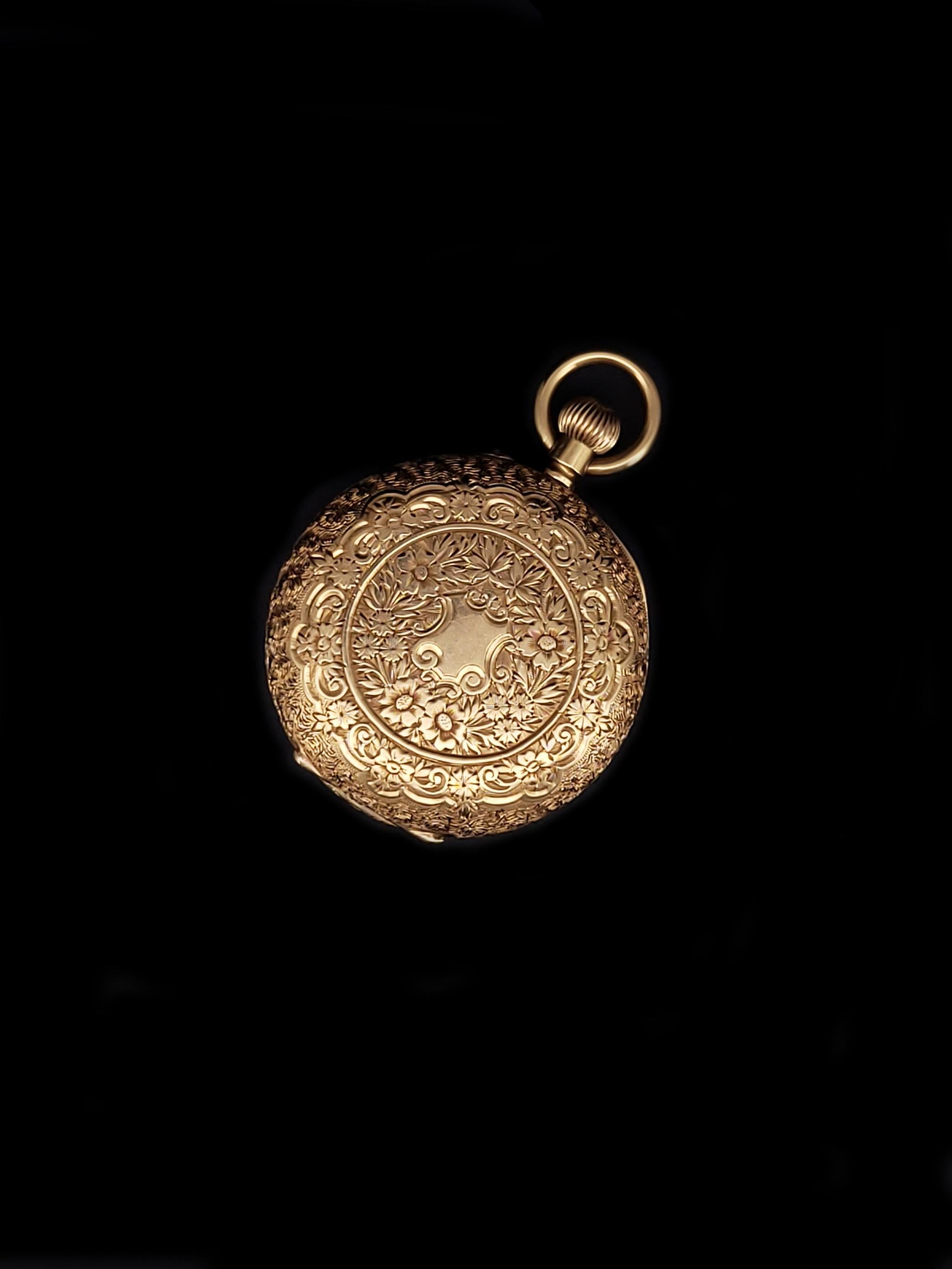 Hand Engraved Vintage 1930s 18k Yellow Gold Enamel Pocket Watch For Sale 5