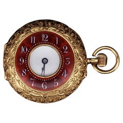 Montre de poche vintage gravée à la main en or jaune 18 carats et émaillée, années 1930