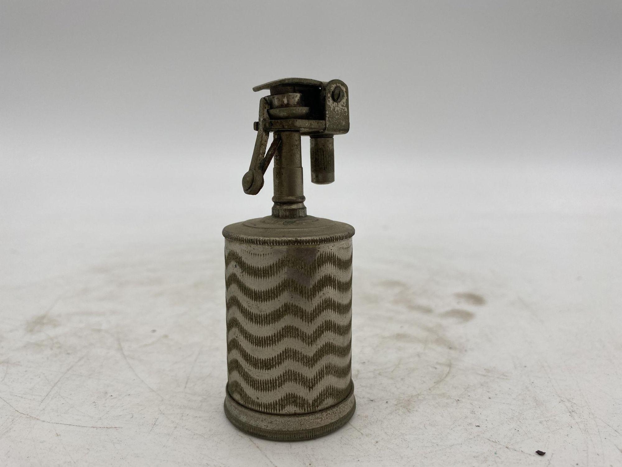 Mid-20th Century Hand Etched Cylinder Table Lighter, Circa 1930 For Sale
