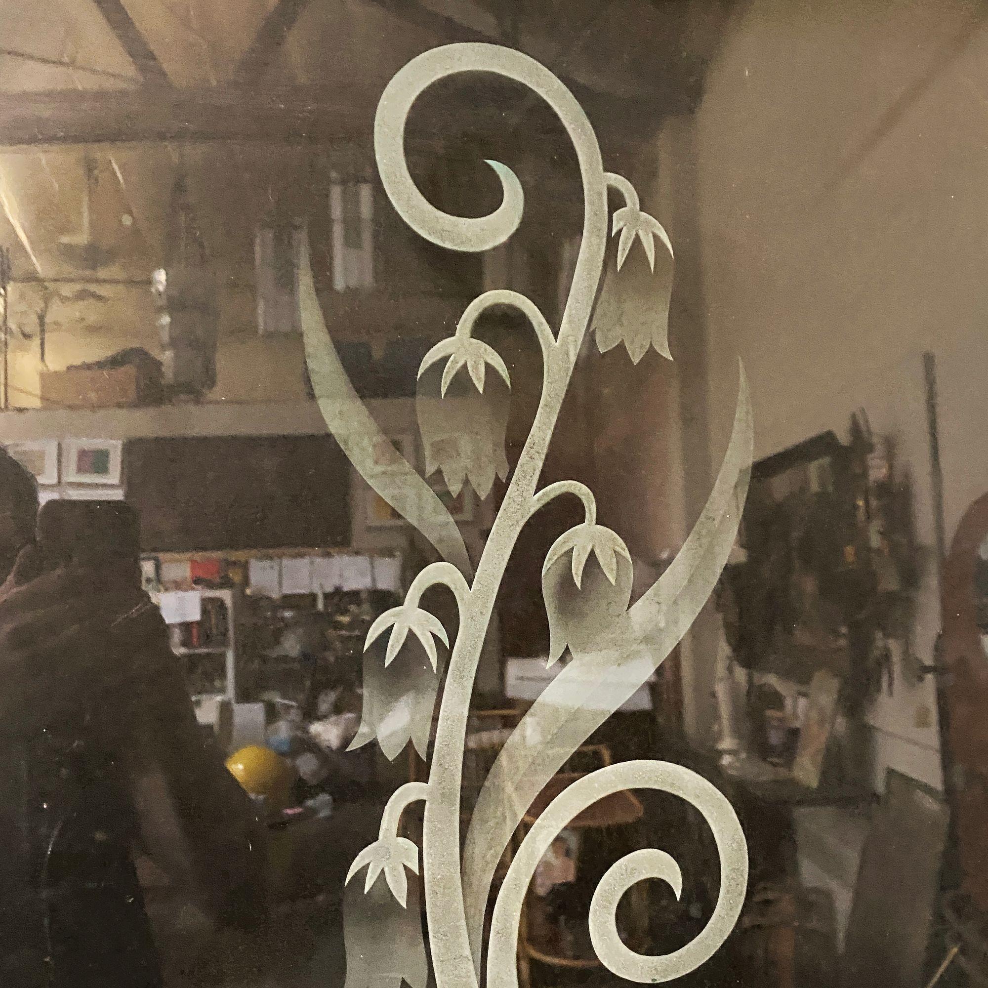 Handgeätzte organisch gemusterte Art-Déco-Tür, um 1920 (Glaskunst) im Angebot