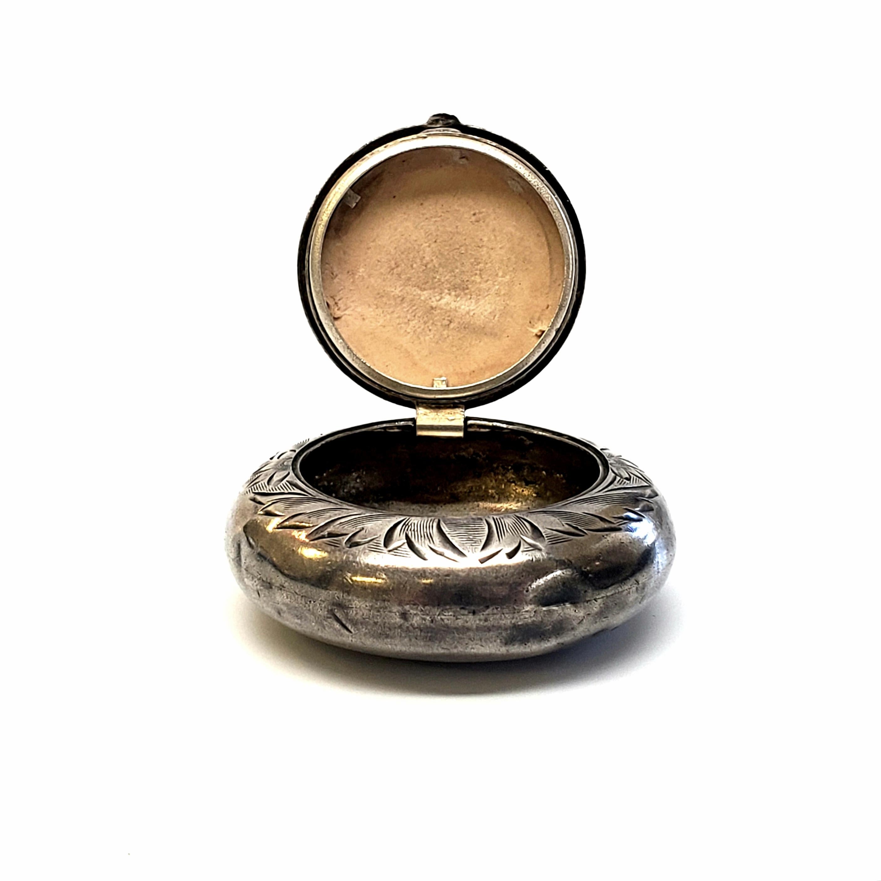 Hand Etched Sterling Silver Chatelaine Compact / Snuff Box In Good Condition In Washington Depot, CT