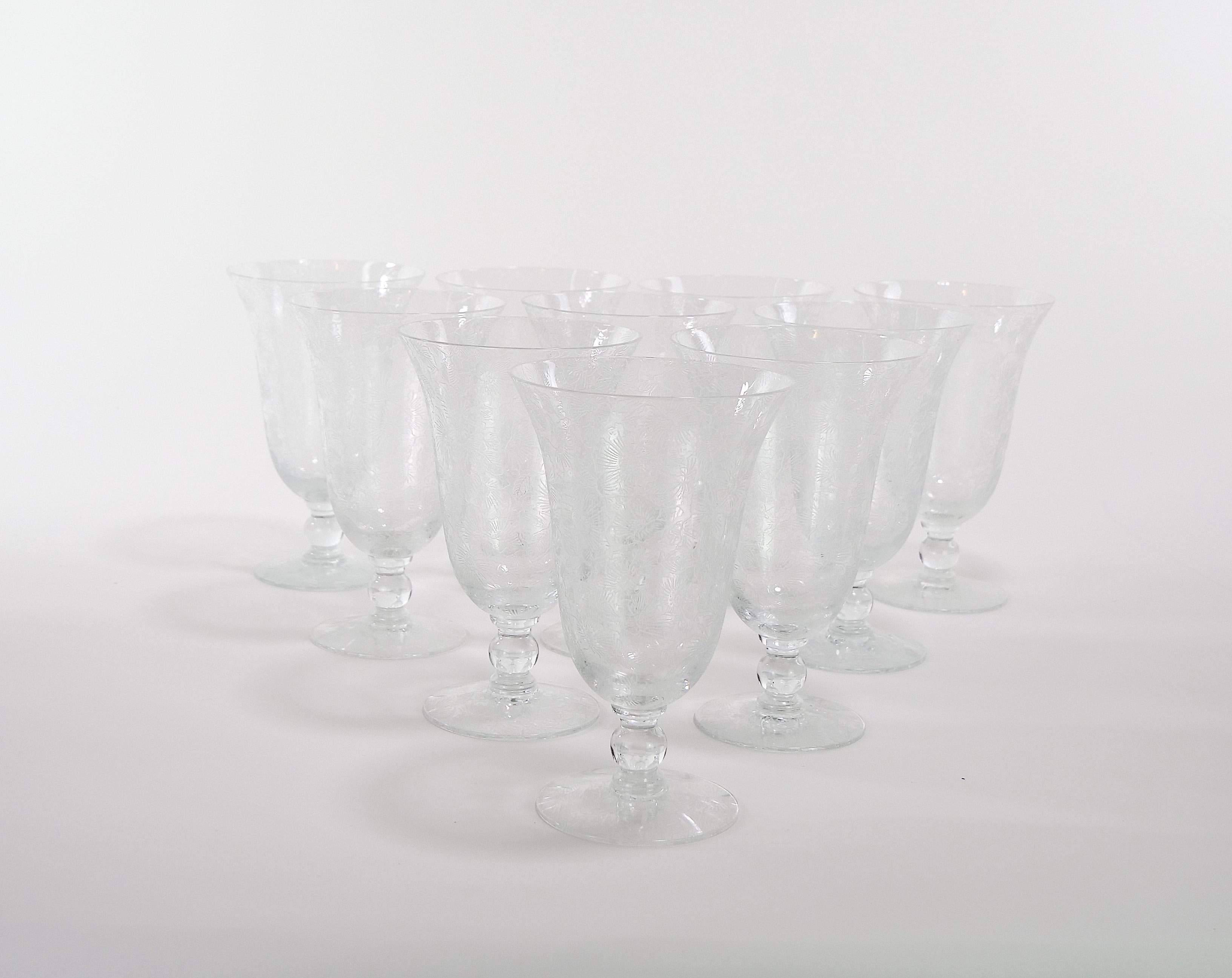  Hand Etched Tableware Glassware Service / 12 People In Good Condition In Tarry Town, NY