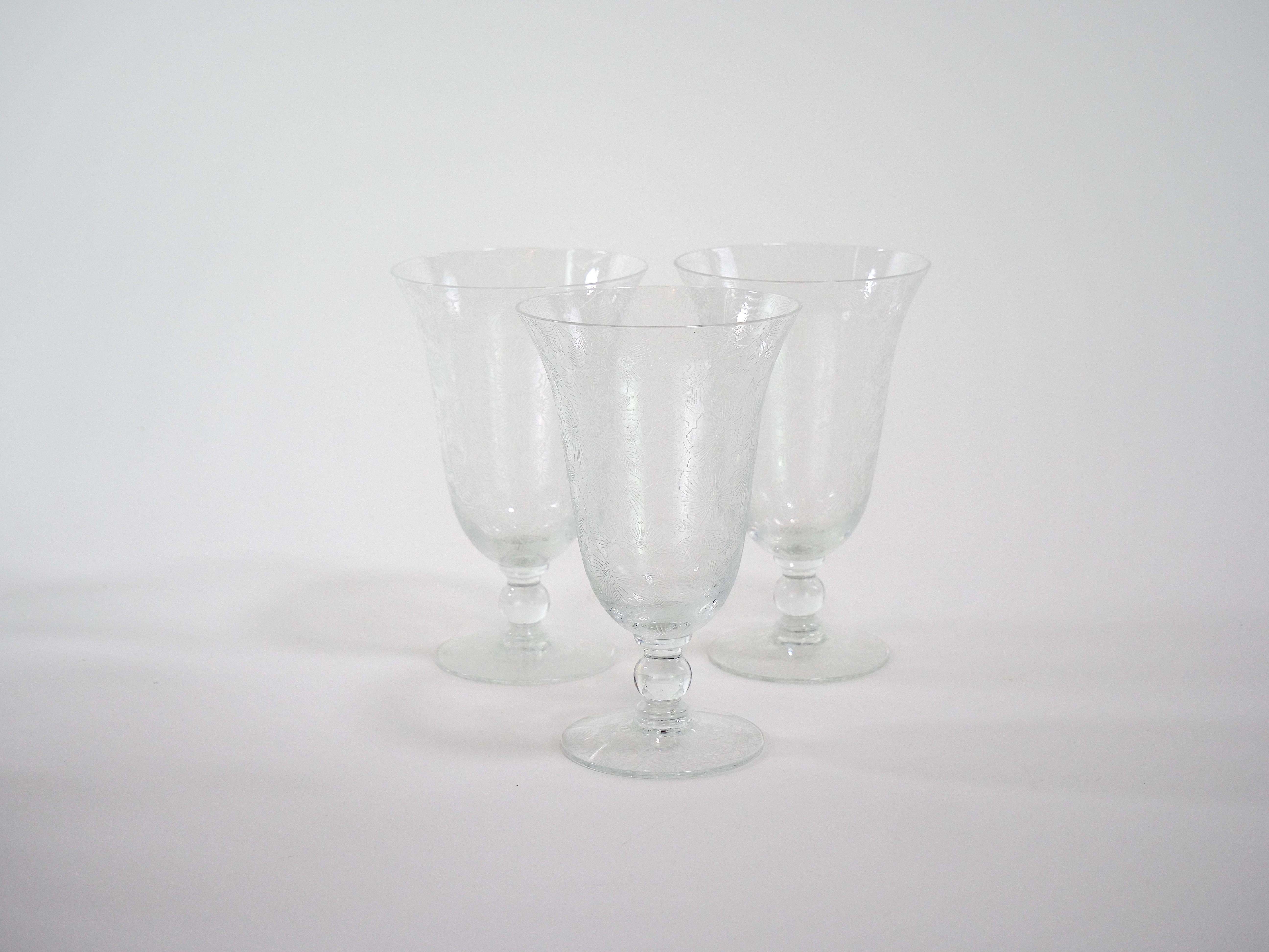 20th Century  Hand Etched Tableware Glassware Service / 12 People