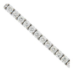Platine fabriqué à la main et 5.63 Cttw. Bracelet de tennis en diamants de haute qualité