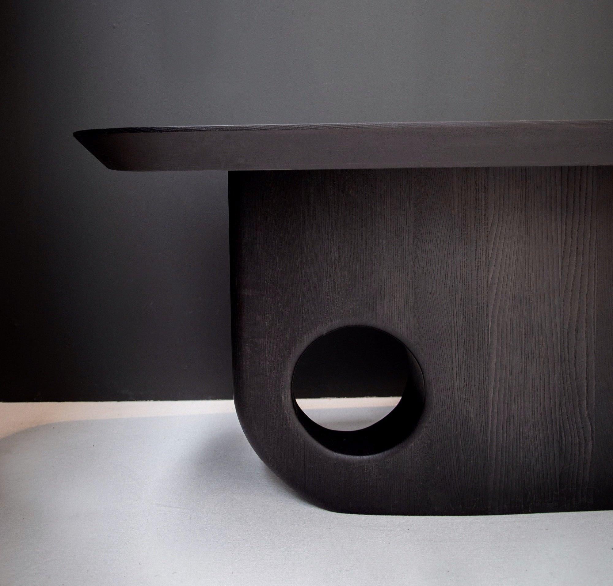 XXIe siècle et contemporain Table/bureau sculptural organique sur mesure en forme de menhir, conçu par Toad Gallery London en vente