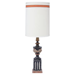 Lampe de bureau néoclassique finie à la main en noir, taupe et orange brûlé