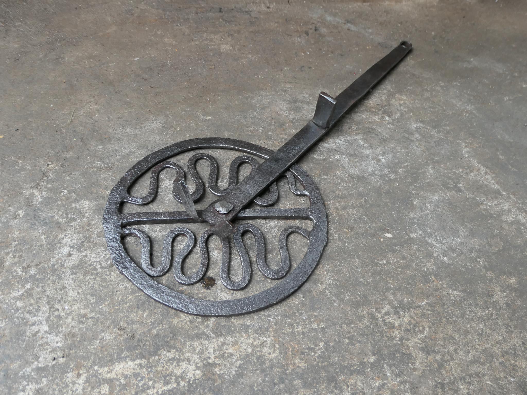 Hand Forged 17th - 18th Century French Rotating Gridiron For Sale 5