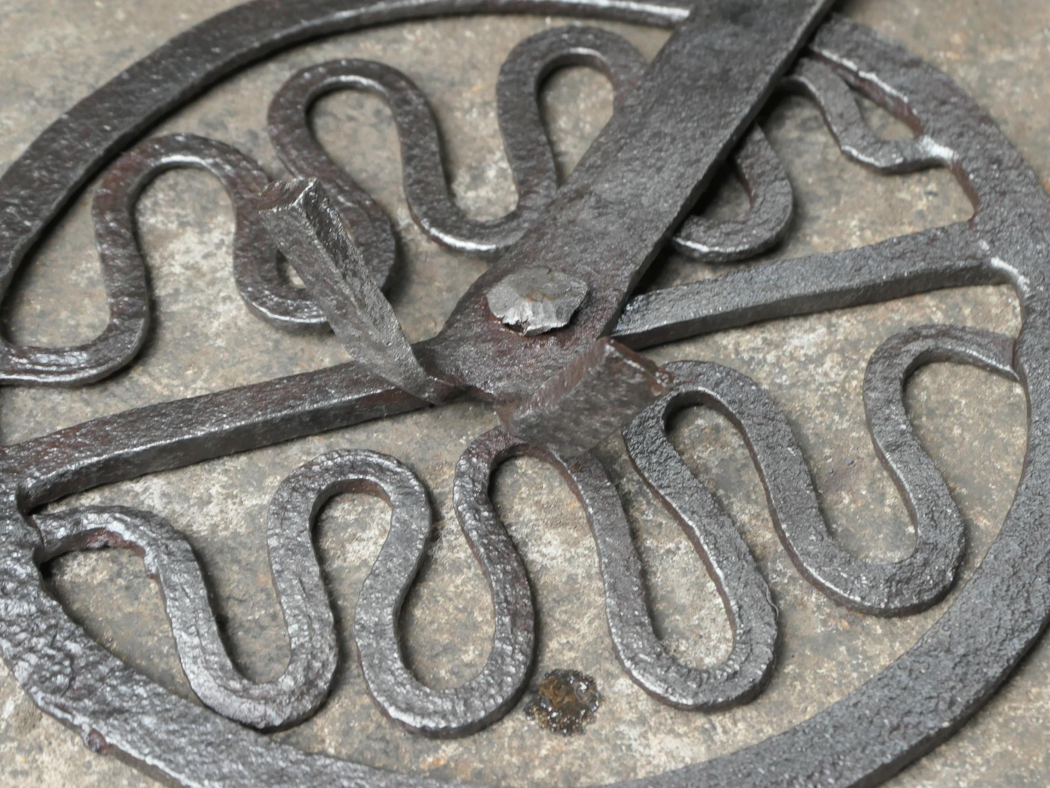 Hand Forged 17th - 18th Century French Rotating Gridiron For Sale 3