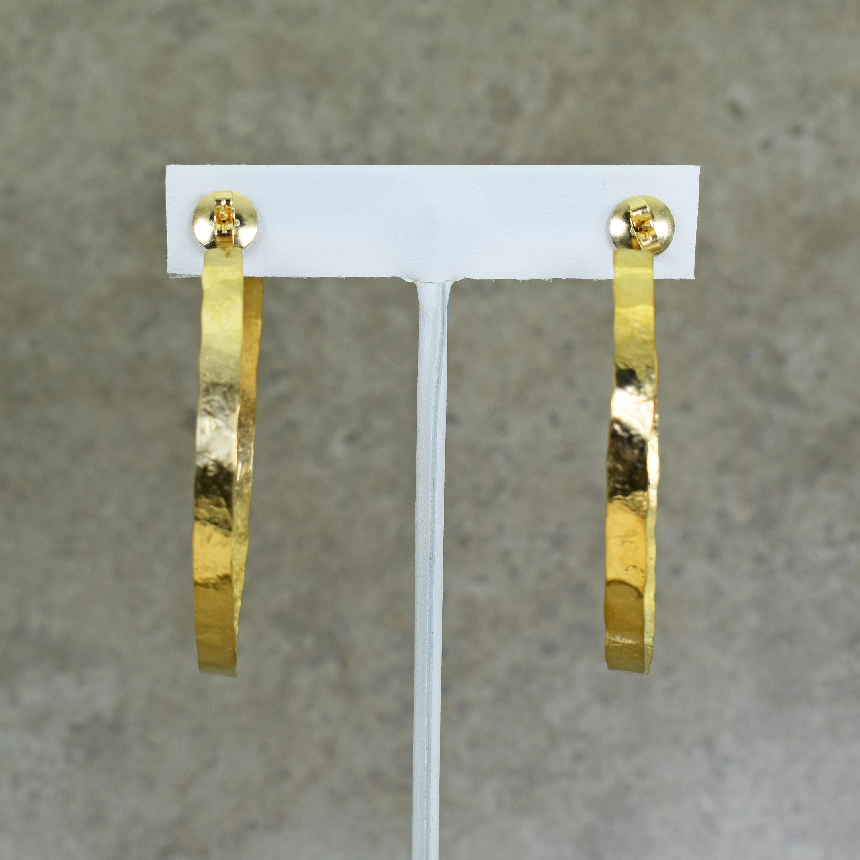 Contemporary Hand Forged 18 Karat Yellow Gold Hammered Hoop Earrings For Sale