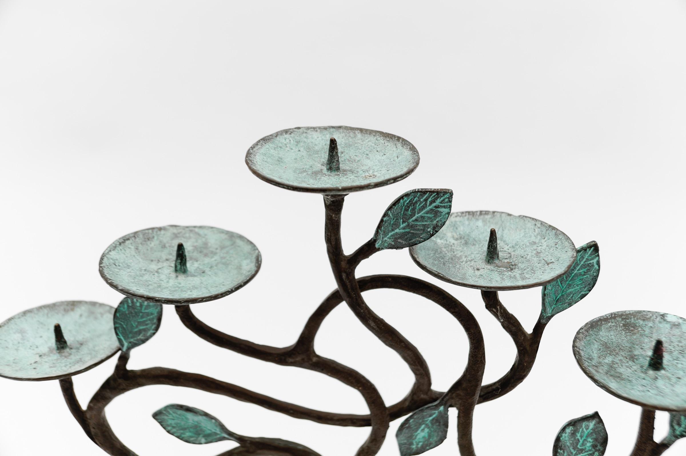 Handgeschmiedeter Kerzenhalter aus Bronze und Messing mit Baum des Lebens-Skulptur-Design, 1960er Jahre  im Angebot 2