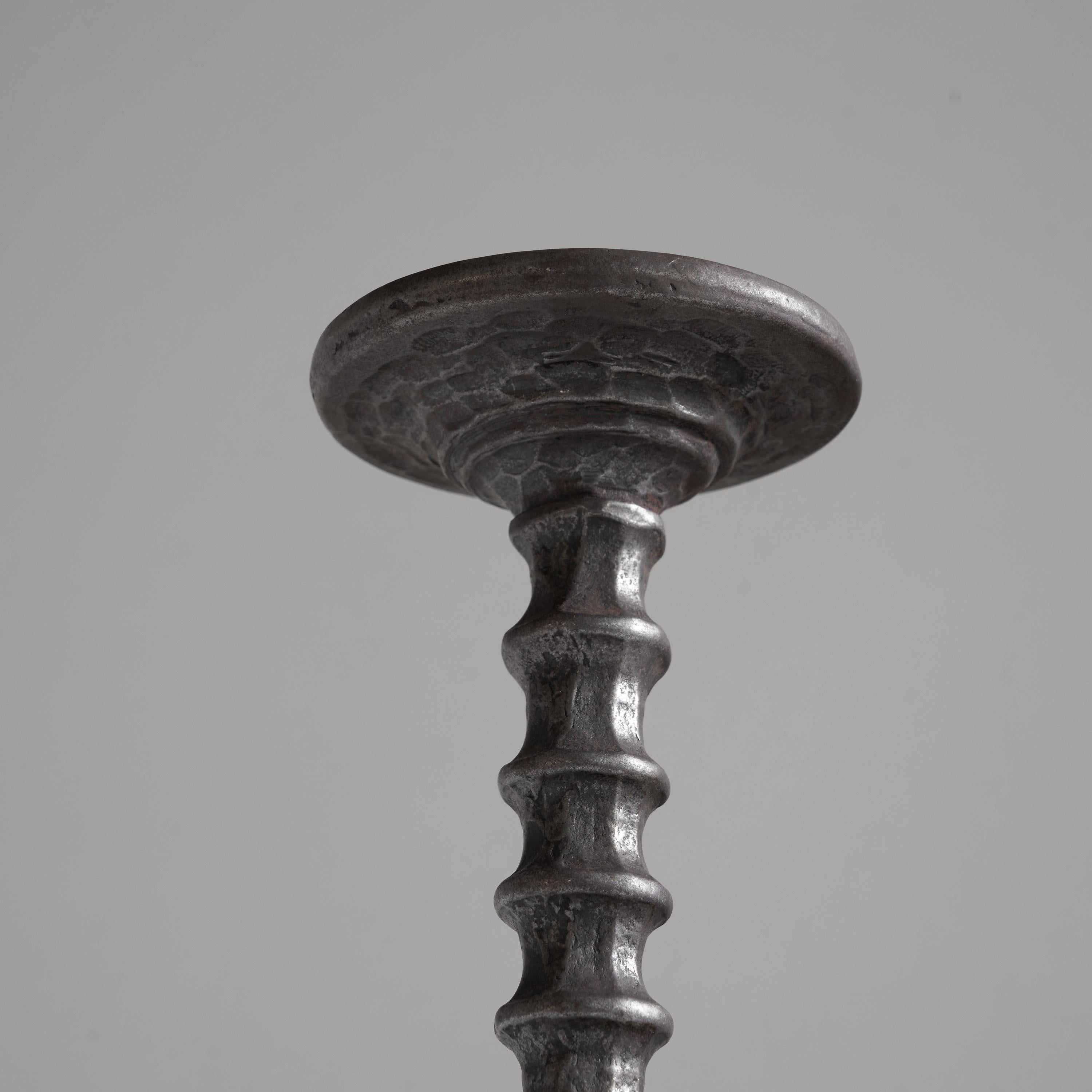 Hand Forged Brutalist Candle Holder in Metal In Good Condition For Sale In Tilburg, NL