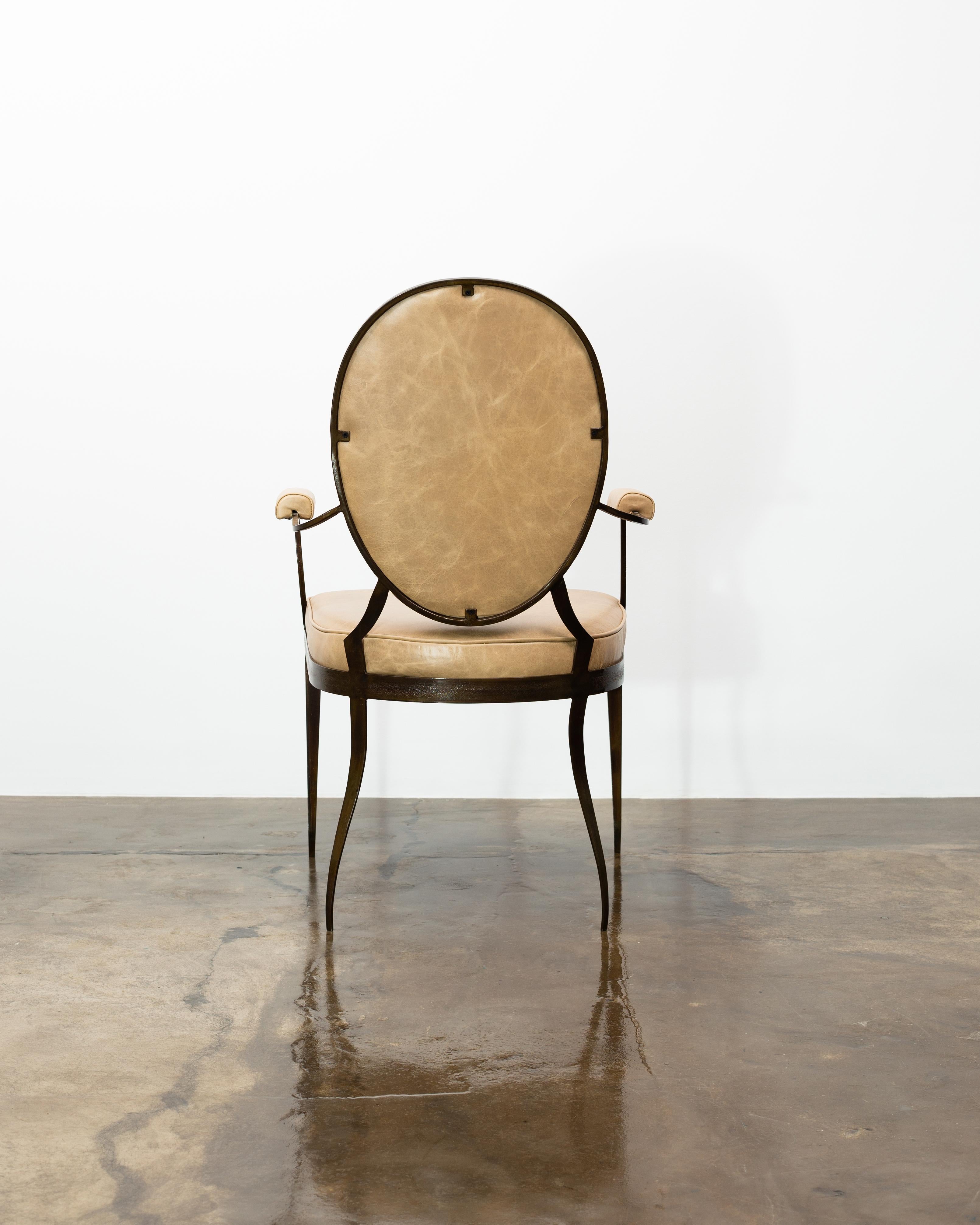 Handgeschmiedeter Stuhl aus Eisen und Leder von Costantini im Stil von Andre Arbus im Zustand „Neu“ im Angebot in New York, NY