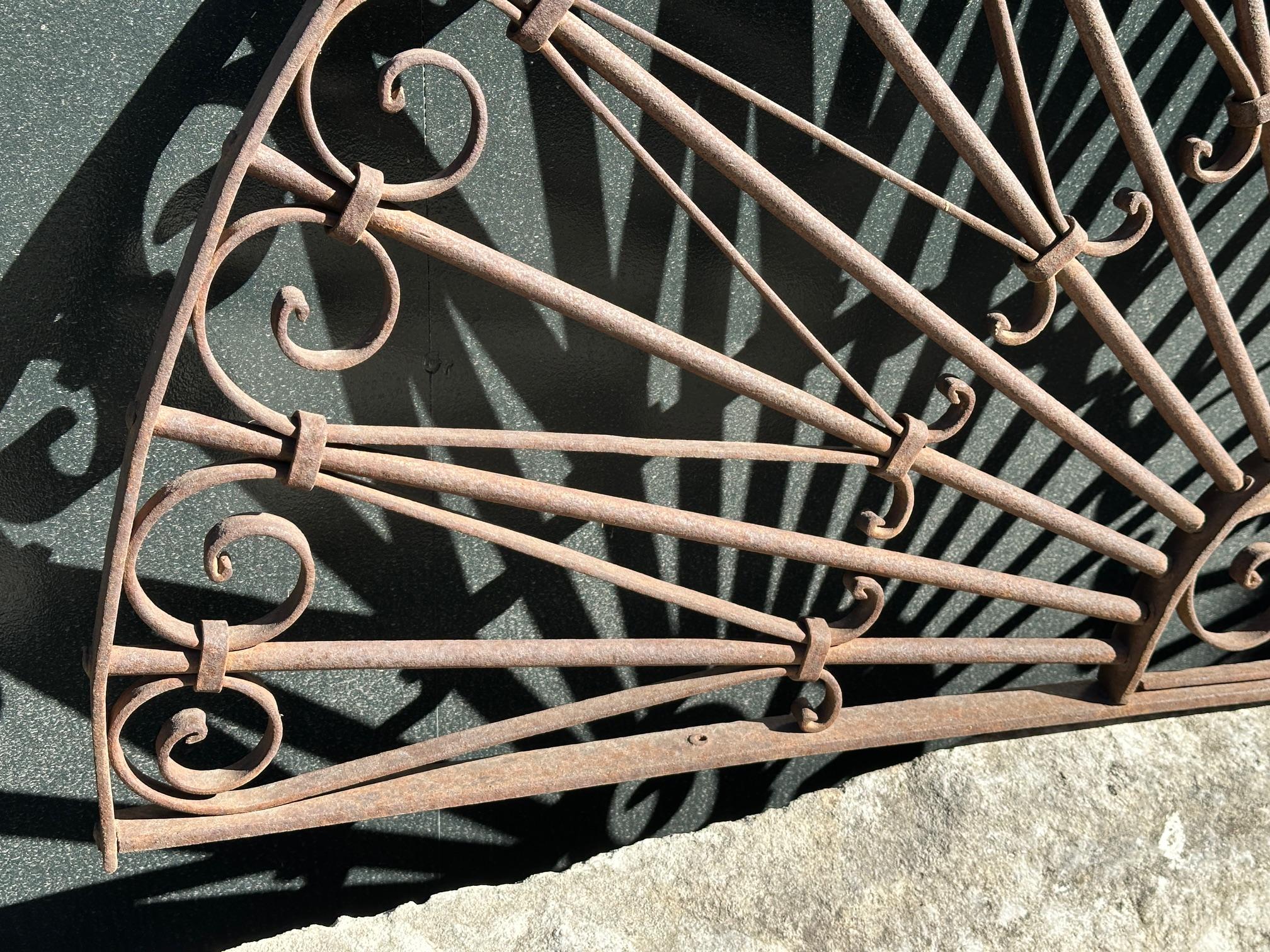 Panneau de tête de lit d'entrée espagnol ancien en fer forgé à la main Los Angeles Dealer CA en vente 8