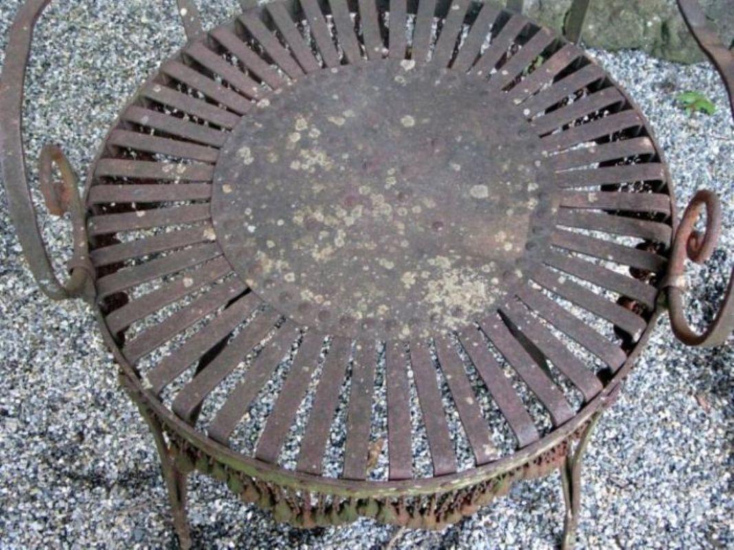 Fatto a mano Poltrone design con nappe a catena in ferro forgiato a mano in vendita