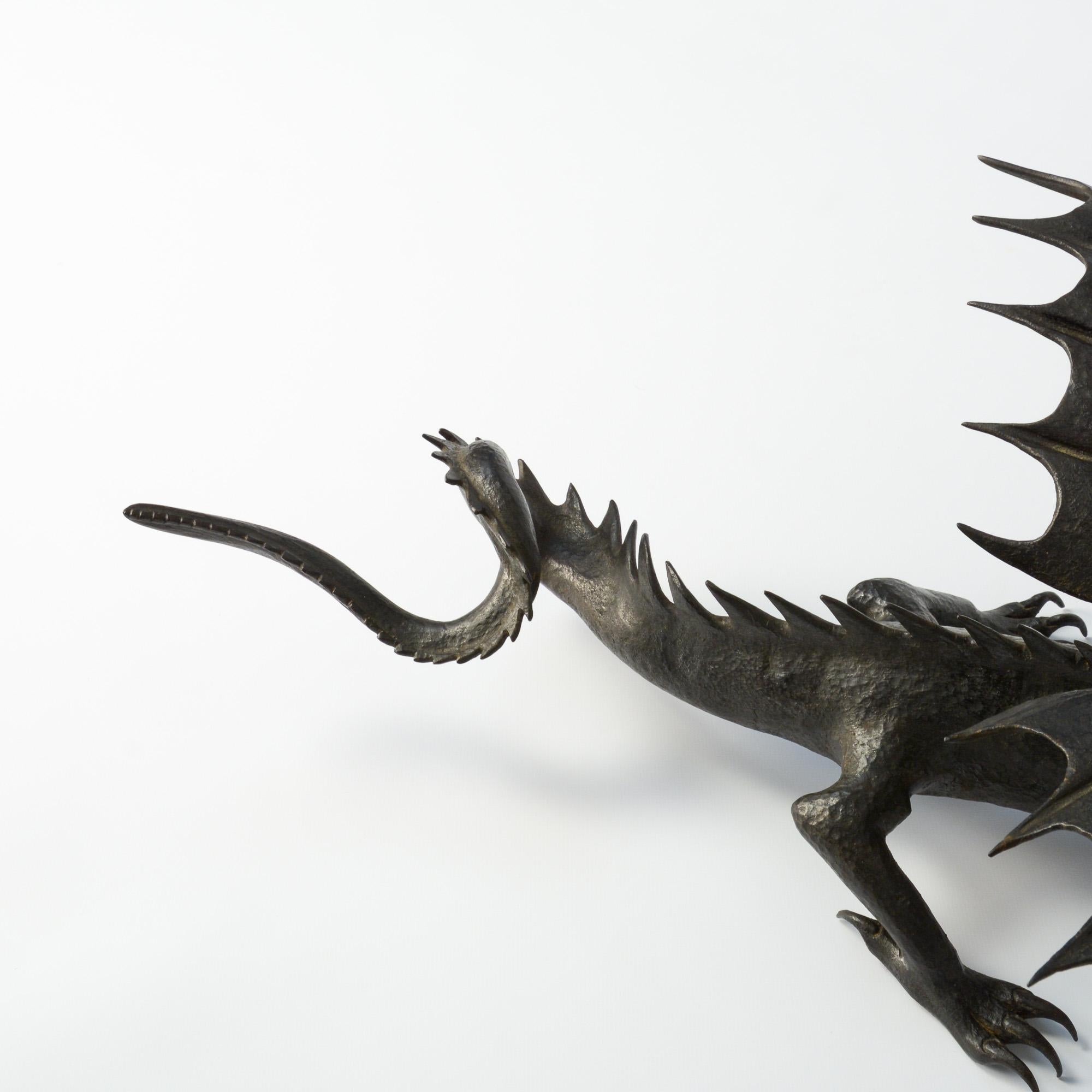 Sculpture de dragon en fer forgé à la main en vente 9