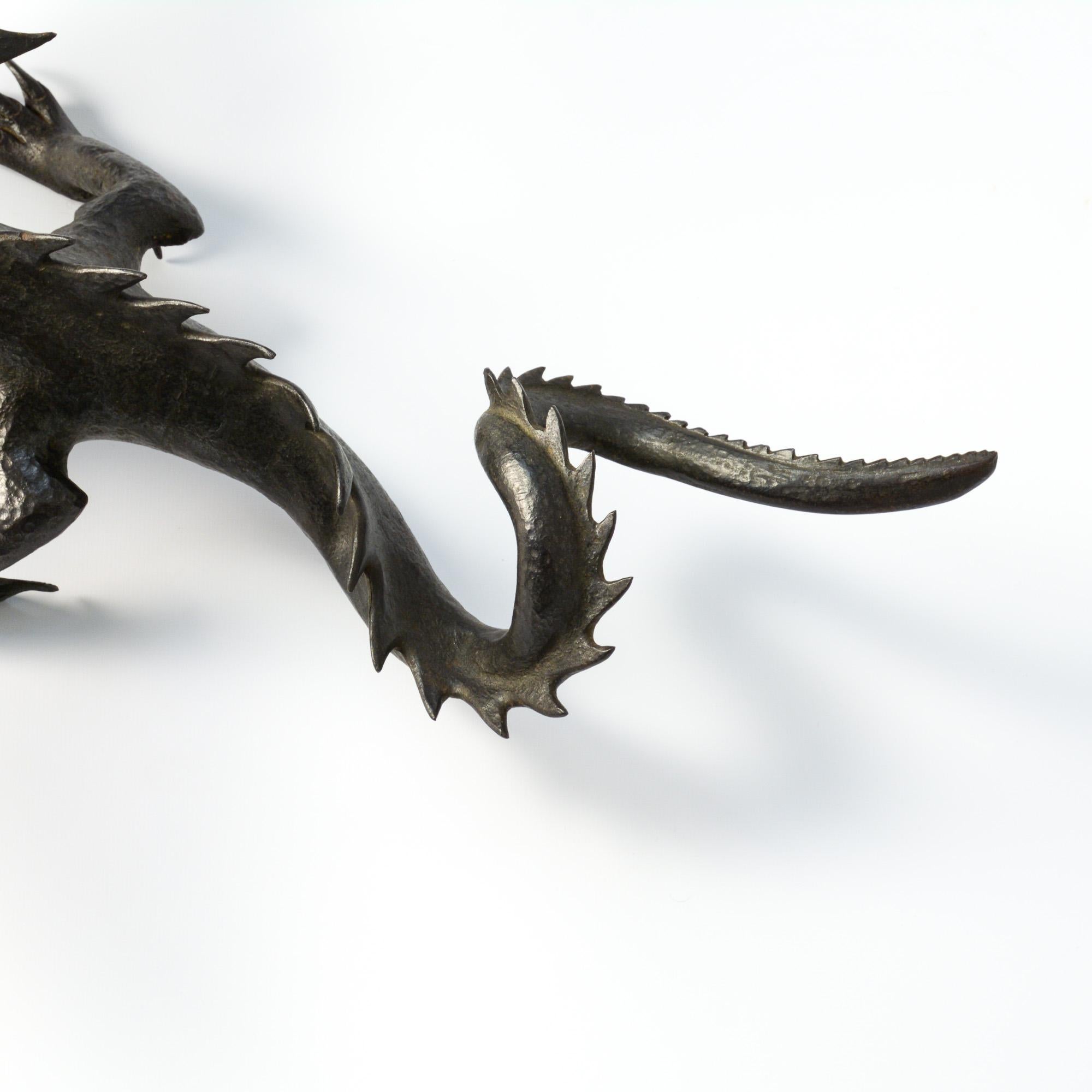 Sculpture de dragon en fer forgé à la main en vente 10