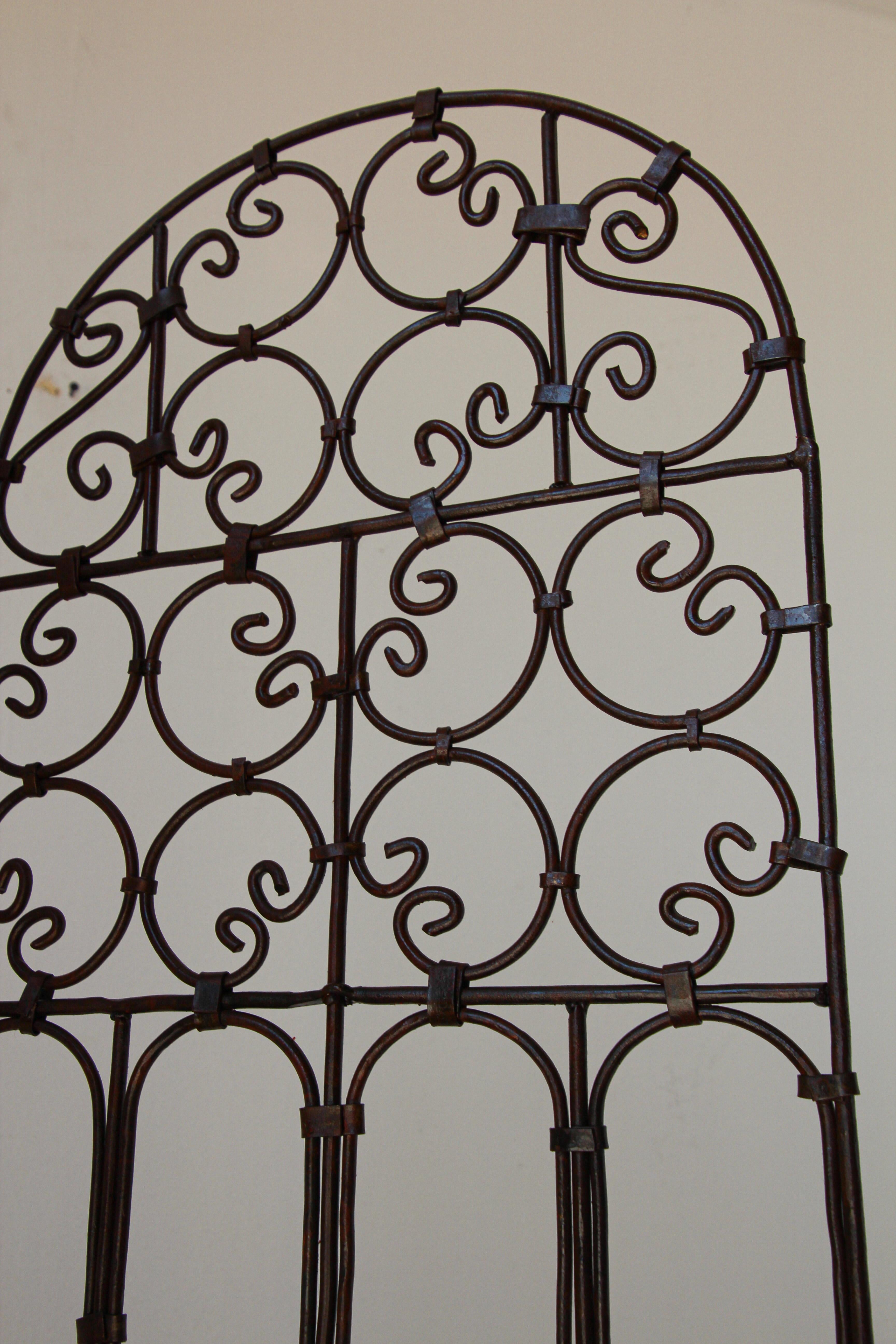 Hand-Forged Iron Three Panels Folding Moorish Screen For Sale 5