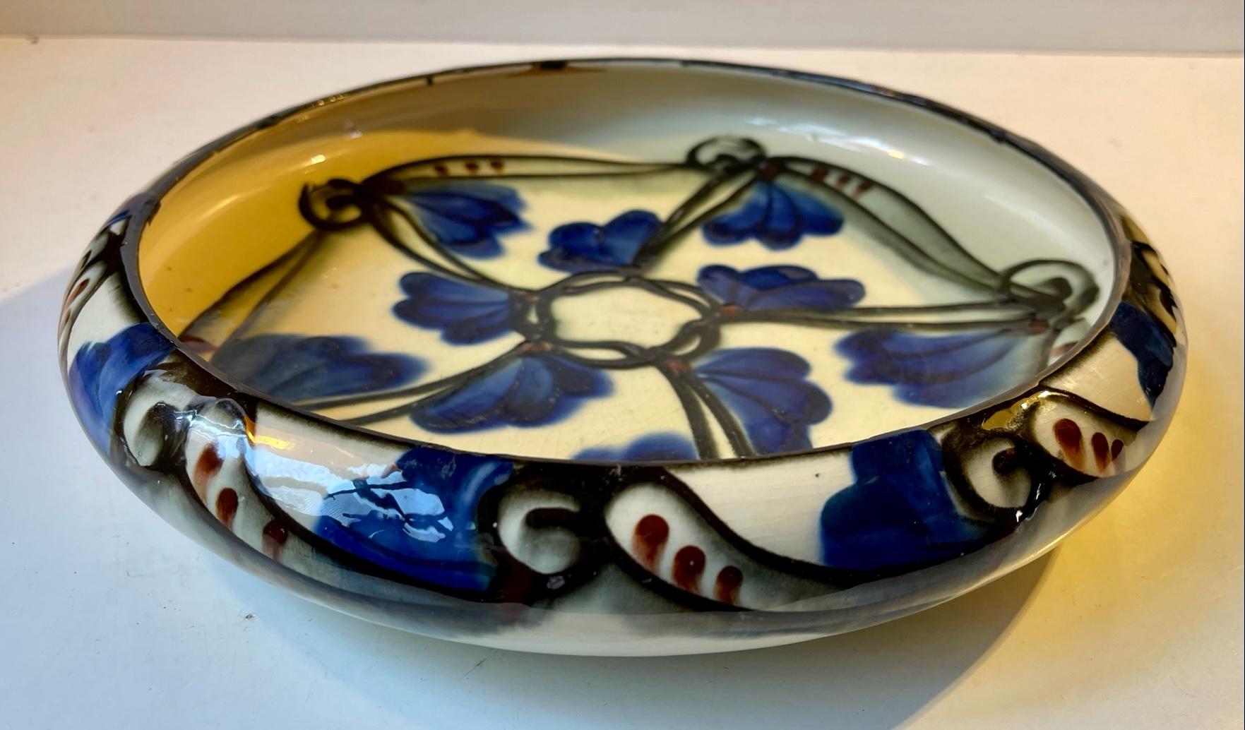 Hand Glazed Ceramic Art Nouveau Bowl from Annashåb, 1920s In Good Condition For Sale In Esbjerg, DK