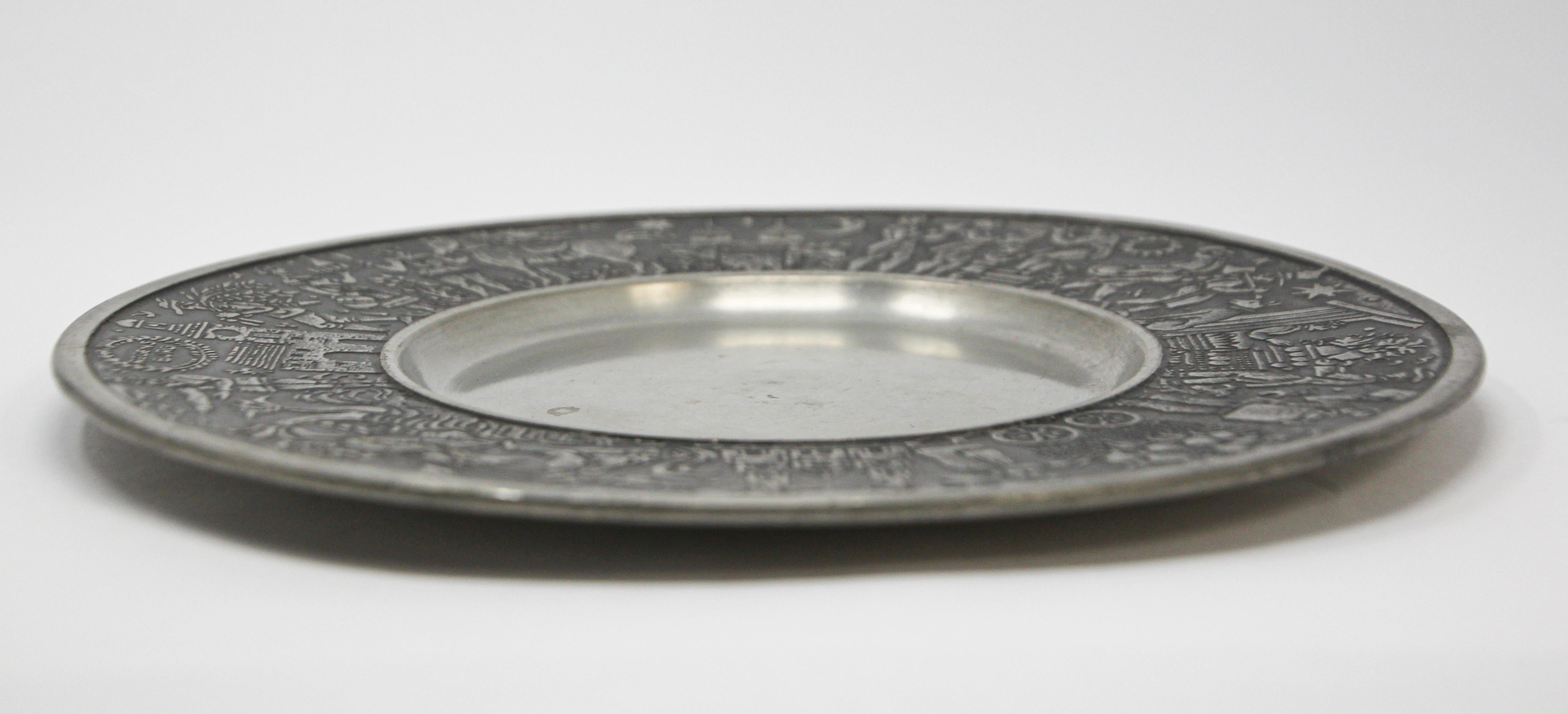 Assiette métallique gravée à la main de style Bauhaus industriel de Regensburg en vente 12