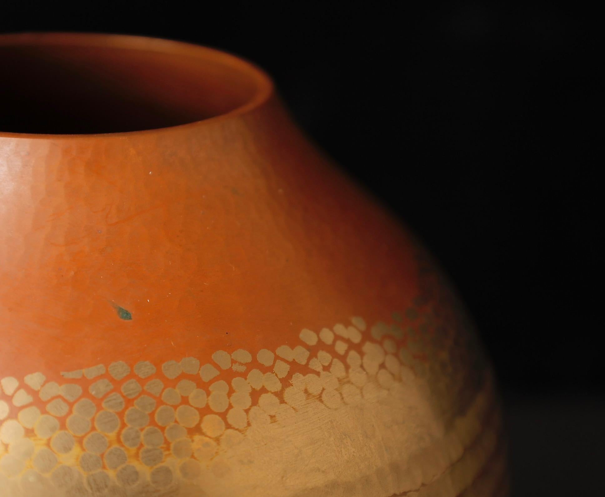 Rame Vaso in rame martellato a mano di Gyokusendō - Tsuiki Metalwork, Giappone in vendita