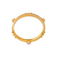 Bracelet jonc en or martelé à la main avec diamants et pierre de lune