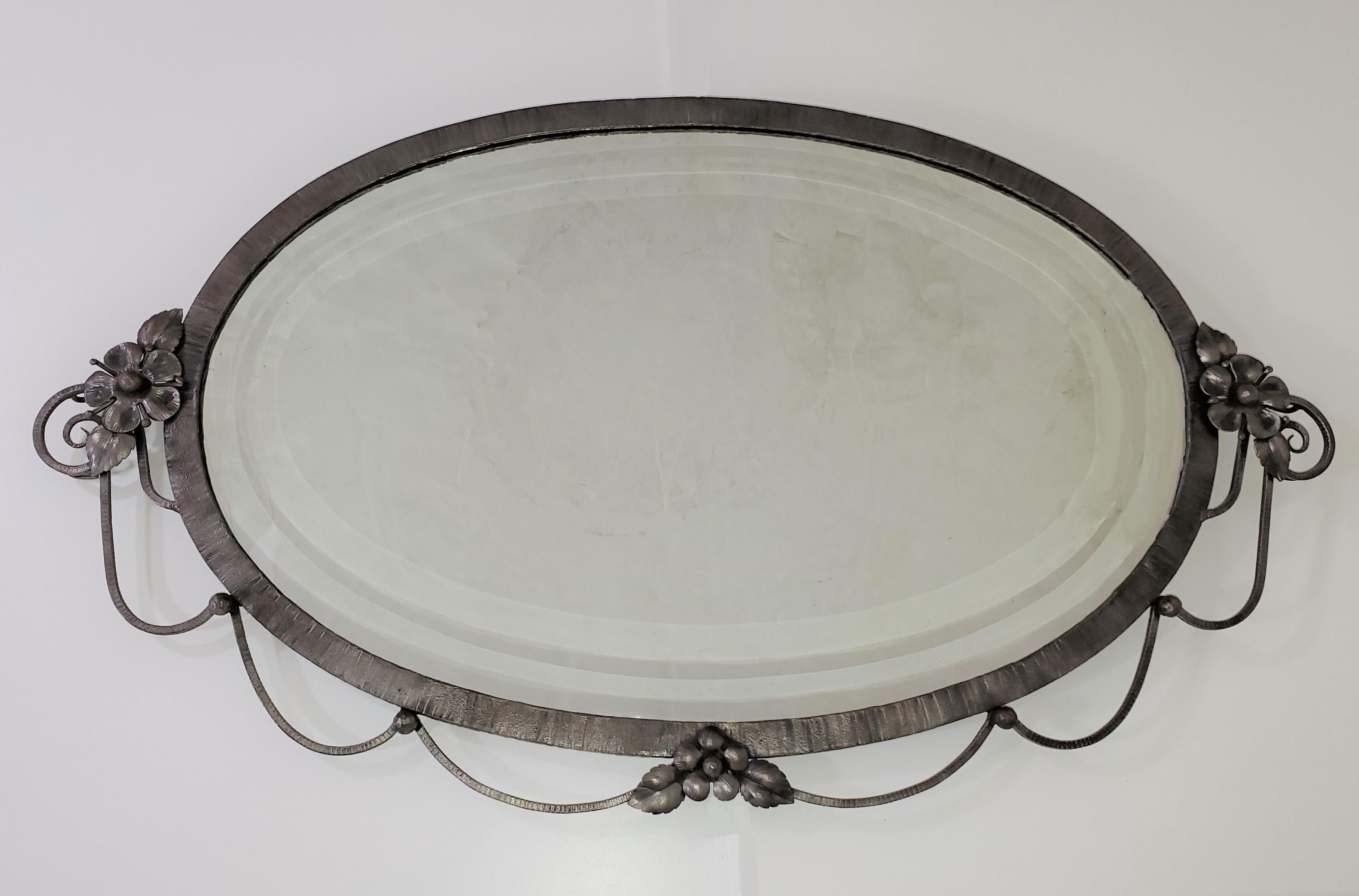 Hand hammered iron Art Deco Hand Forged Oval Mirror attrib. to Francois Carion For Sale 4
