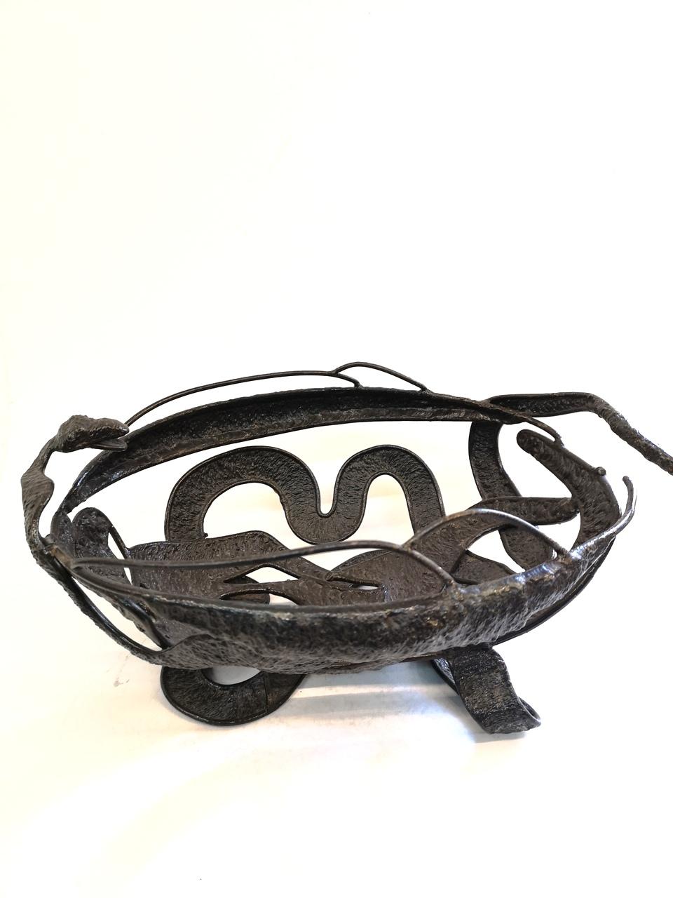 Hand-Hammered Iron Fruit Bowl Depicting the Fall of Eve, 1970s In Good Condition In Budapest, HU